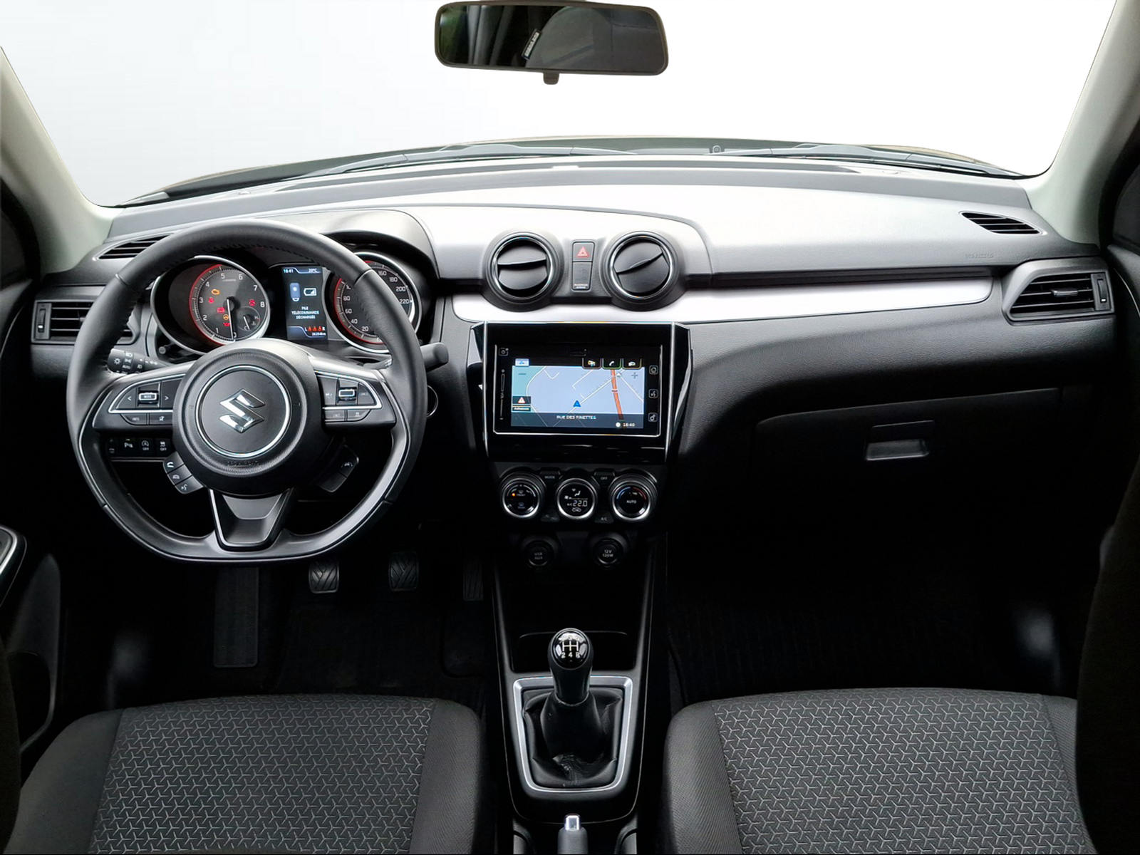 SUZUKI Swift 1.2 Compact Top 4x4 Hybrid-image-8