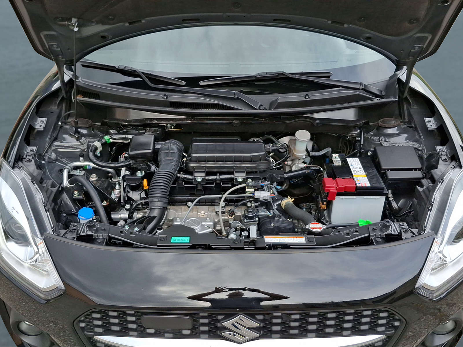 SUZUKI Swift 1.2 Compact Top 4x4 Hybrid-image-13