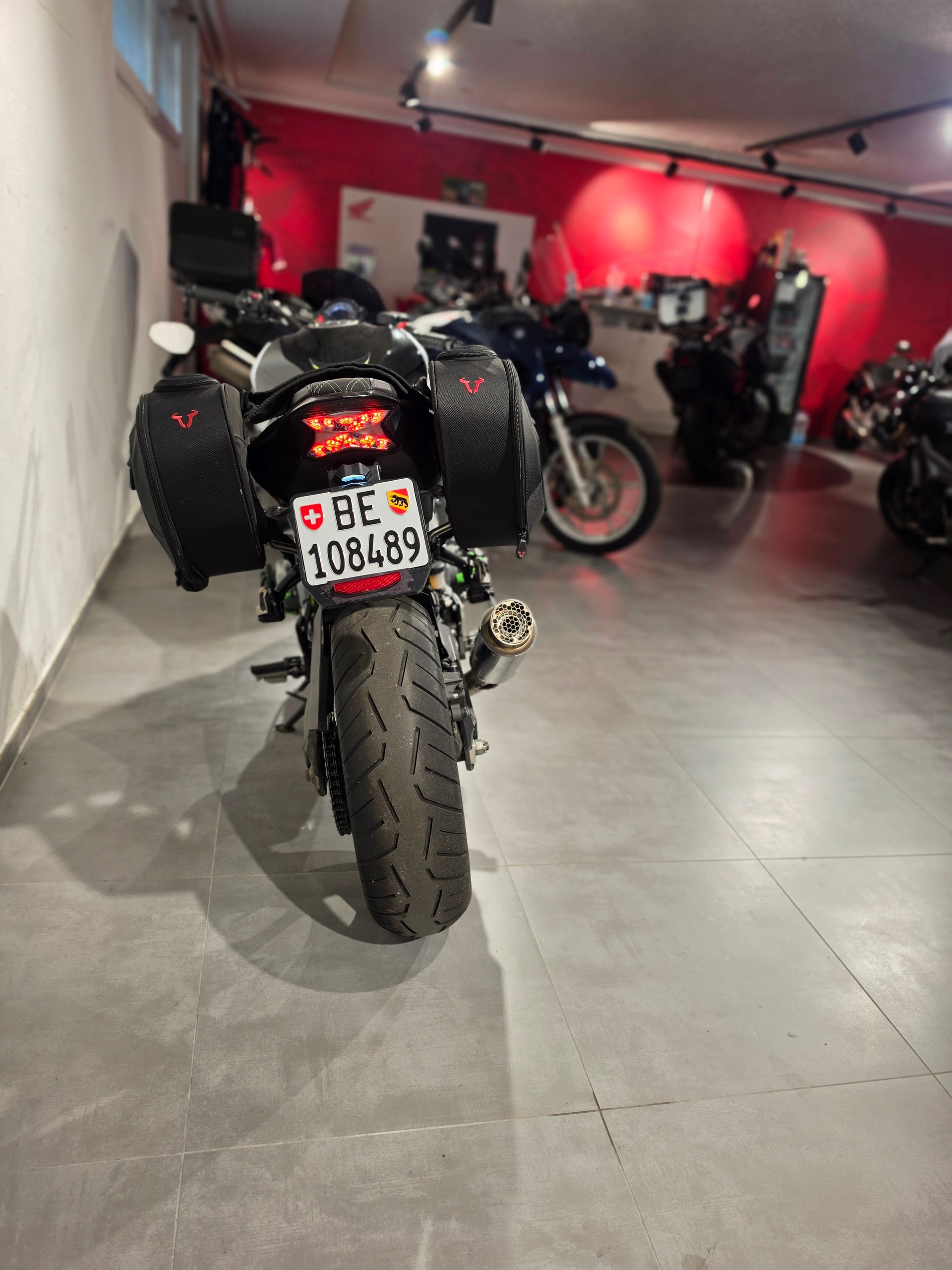 KAWASAKI Z 900-image-7