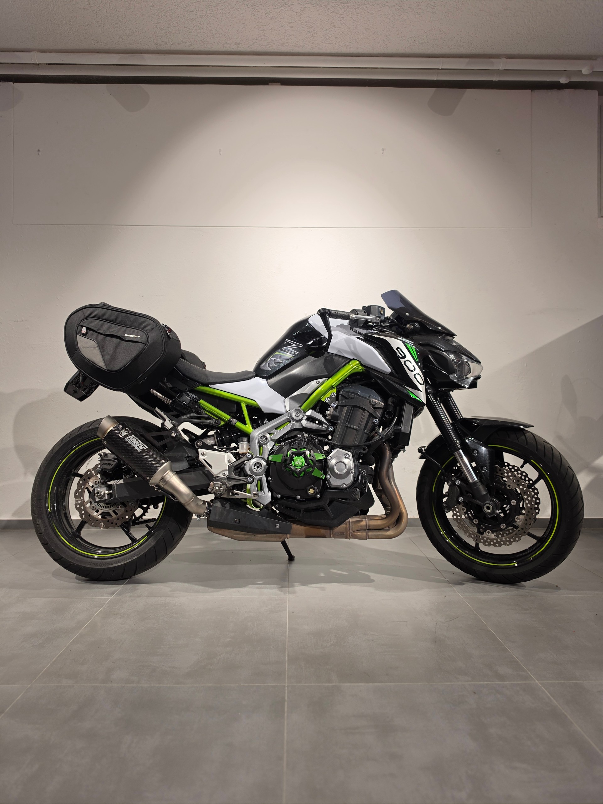 KAWASAKI Z 900
