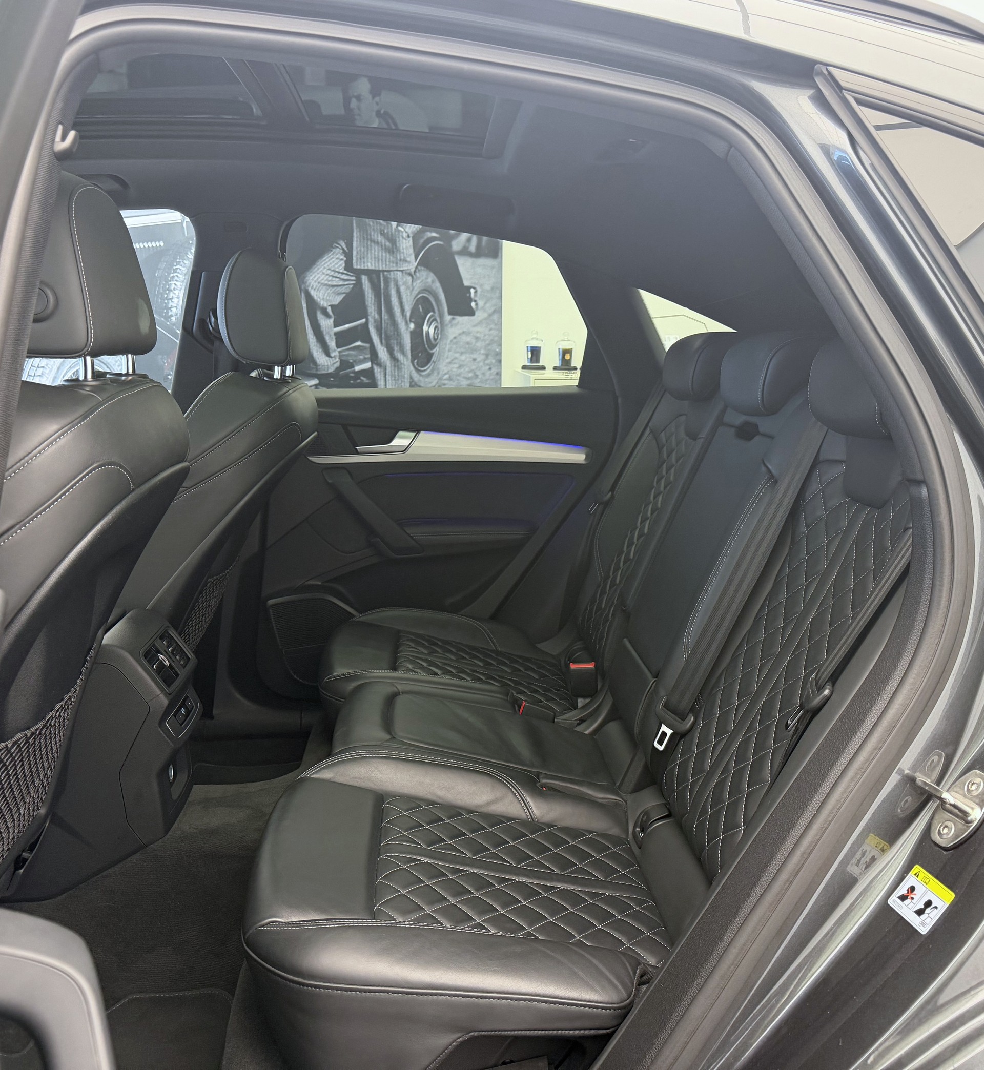 AUDI Q5 Sportback 40 TDI Blackedition quattro S-tronic-image-21