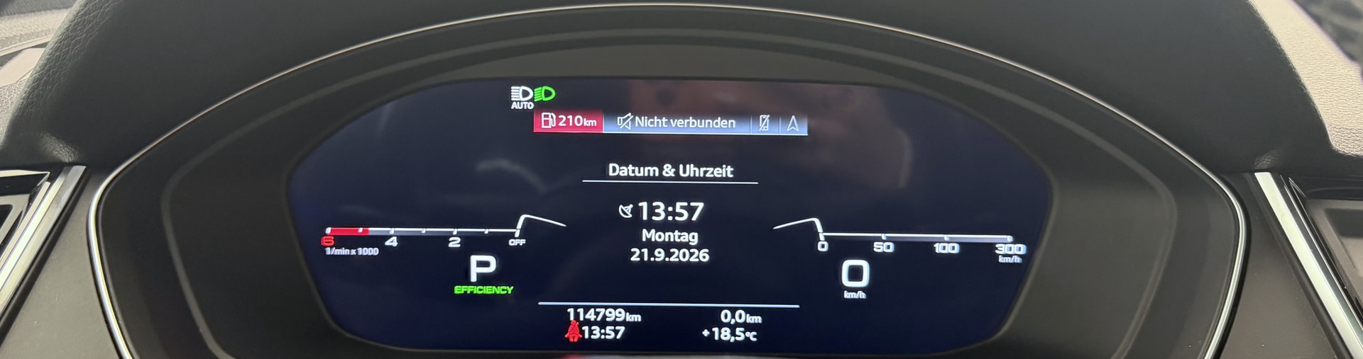 AUDI Q5 Sportback 40 TDI Blackedition quattro S-tronic-image-9