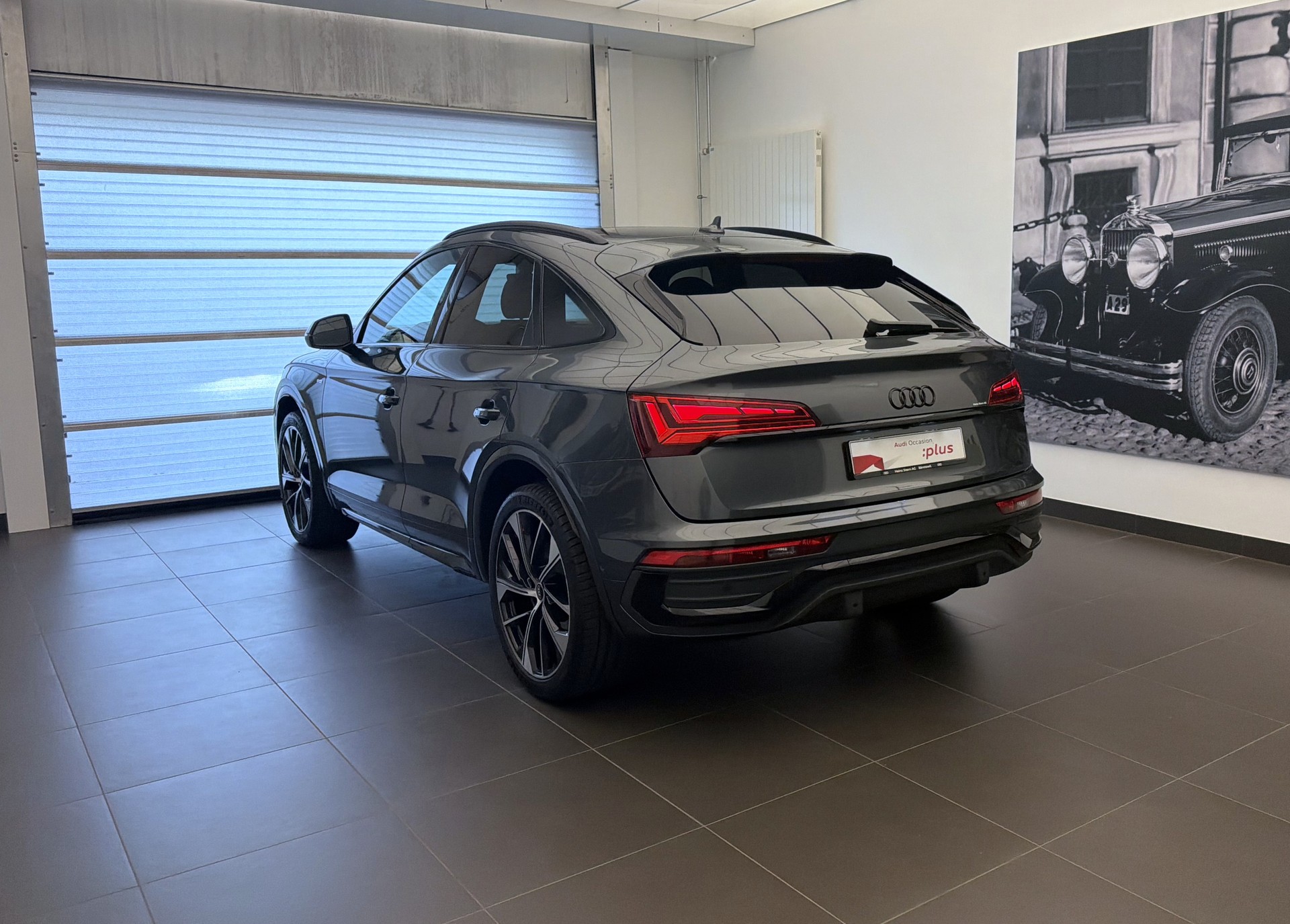 AUDI Q5 Sportback 40 TDI Blackedition quattro S-tronic-image-25