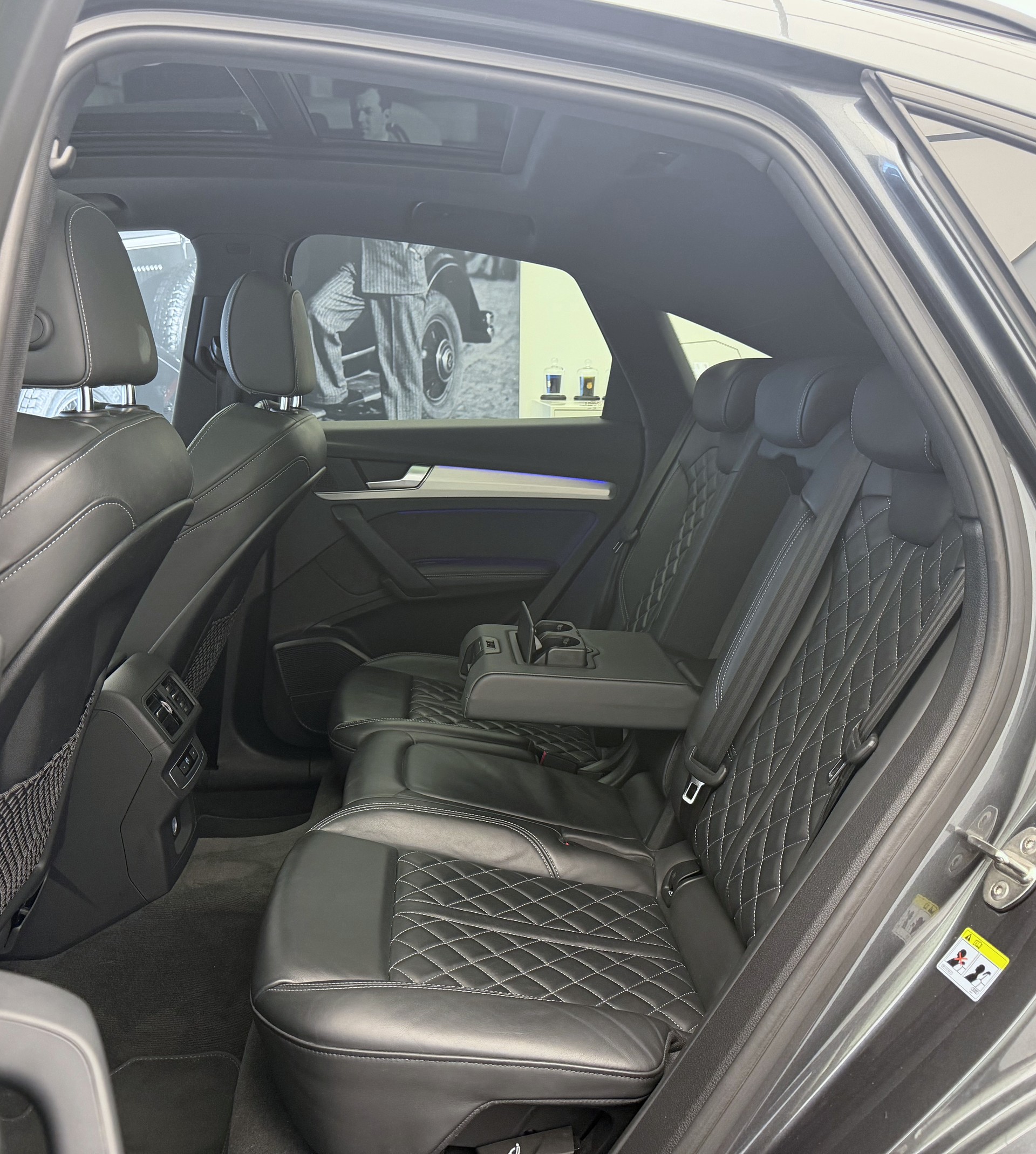 AUDI Q5 Sportback 40 TDI Blackedition quattro S-tronic-image-22