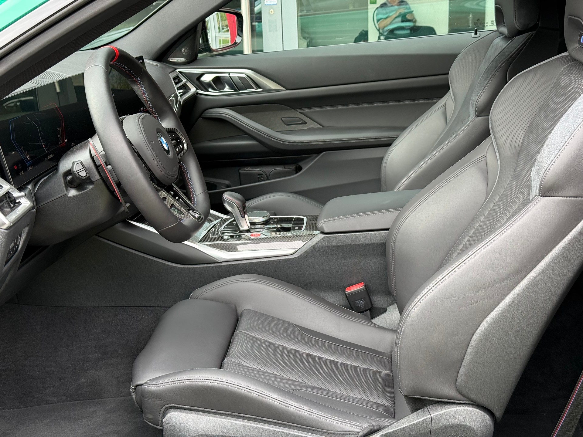 BMW M4 Coupé Competition M xDrive-image-7