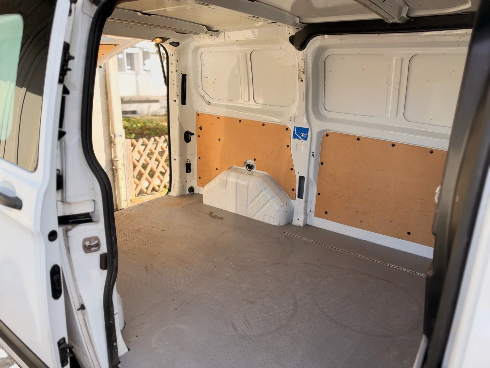 FORD Transit Custom Van 320 L1H1 *Frisch ab MFK bei Übergabe*Frisch ab Service*Rückfahrkamera*8Fach bereift*Tempomat*-image-12