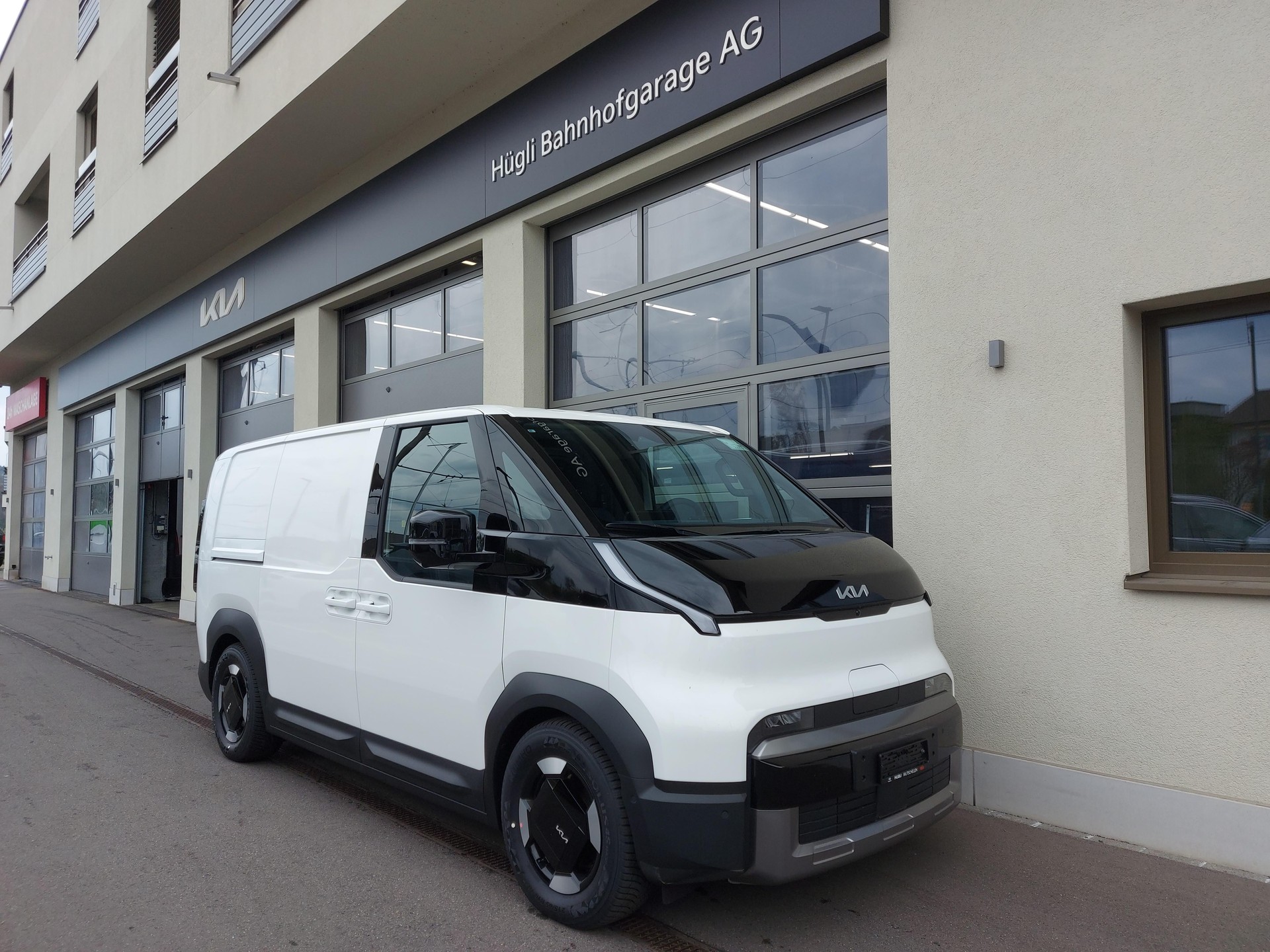 KIA PV5 Cargo 71.2 kWh Elite-image-0