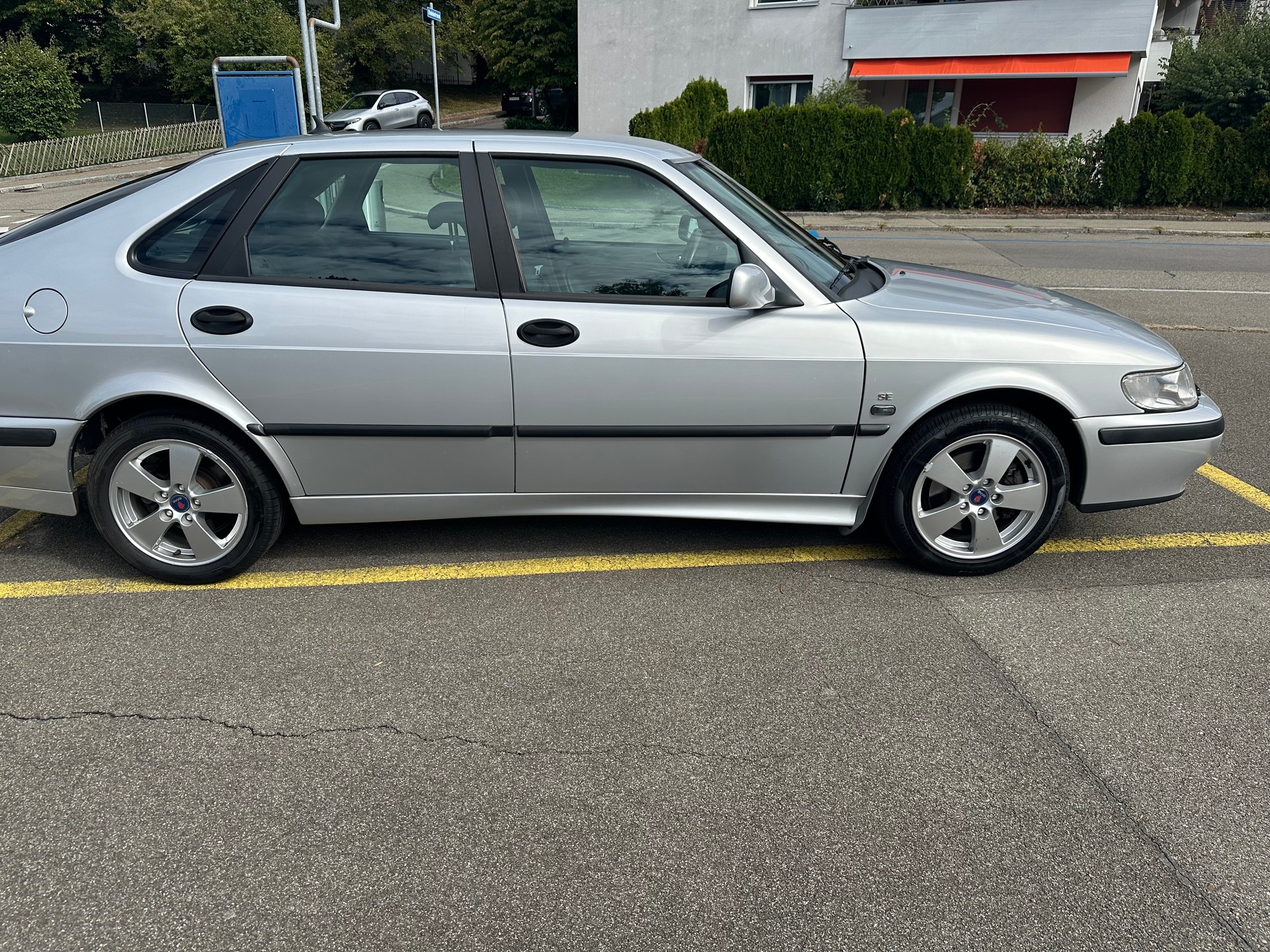 SAAB 9-3 2.0i-16 LPT SE Anniversary-image-3
