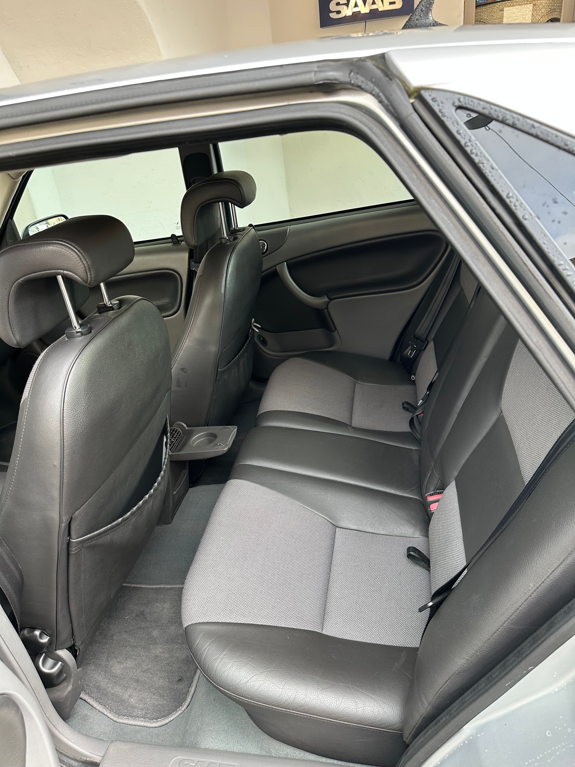 SAAB 9-3 2.0i-16 LPT SE Anniversary-image-6