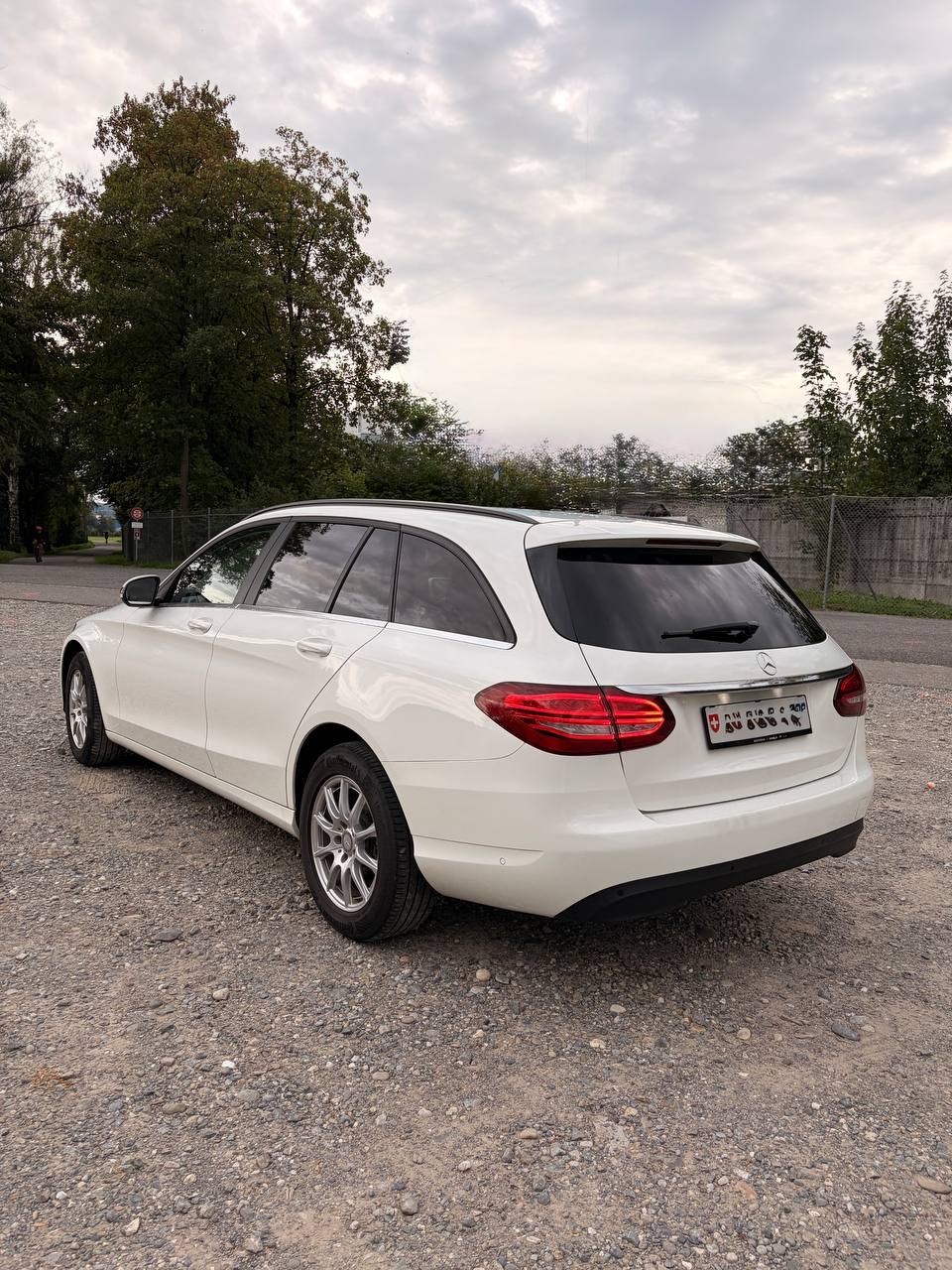 MERCEDES-BENZ C 200 d-image-2