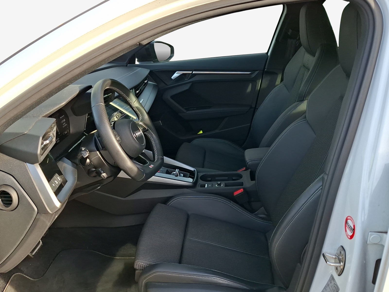 AUDI S3 Sportback 2.0 TFSI quattro S-tronic-image-7