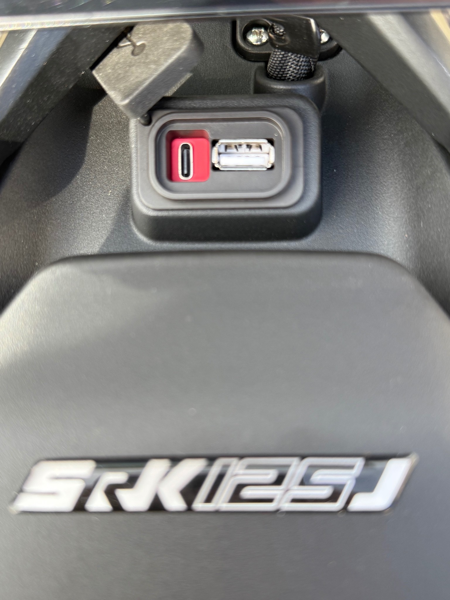 QJ SRK 125 S2-image-5