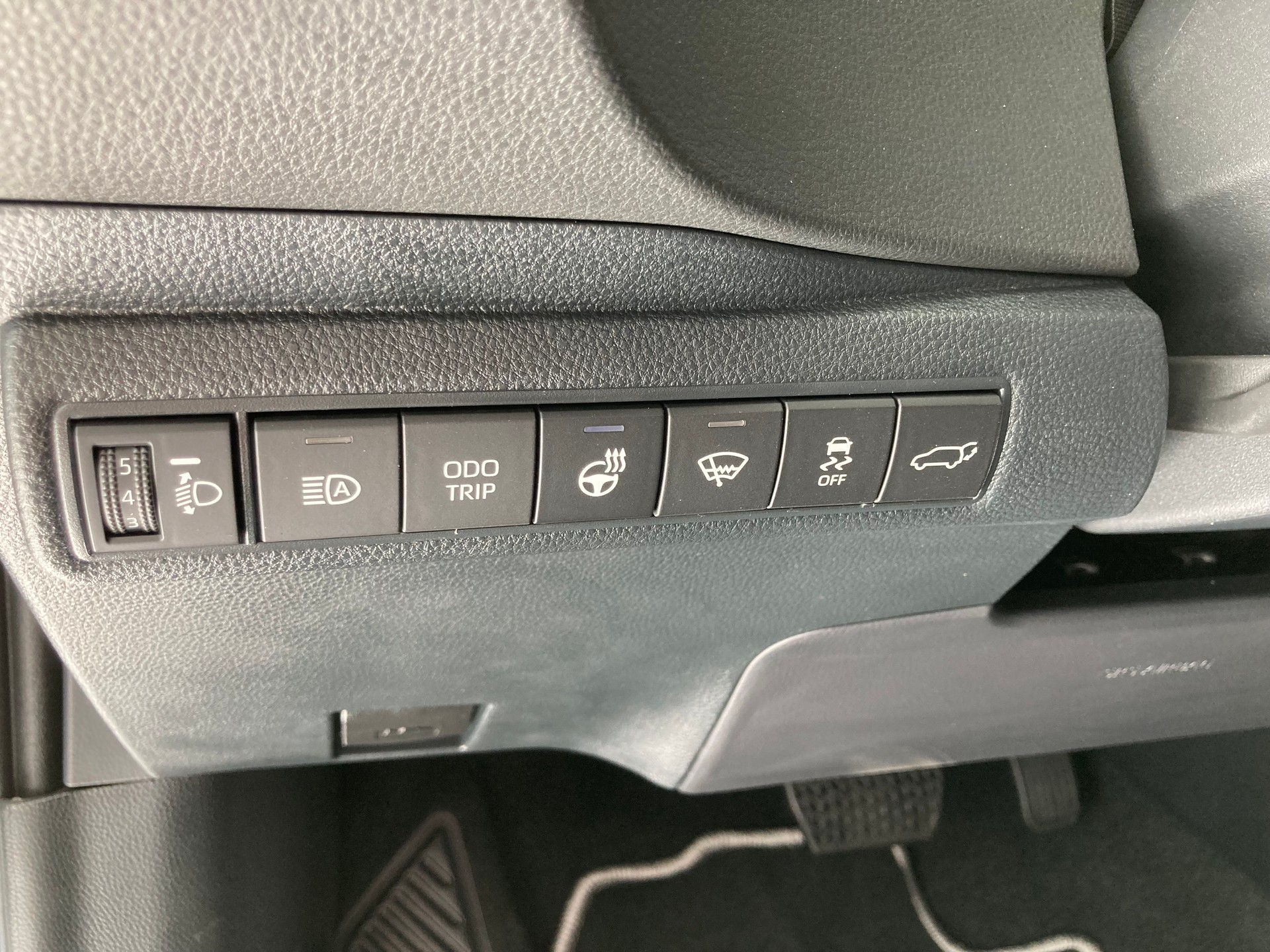 TOYOTA Corolla Touring Sports 1.8 HSD Trend e-CVT-image-10