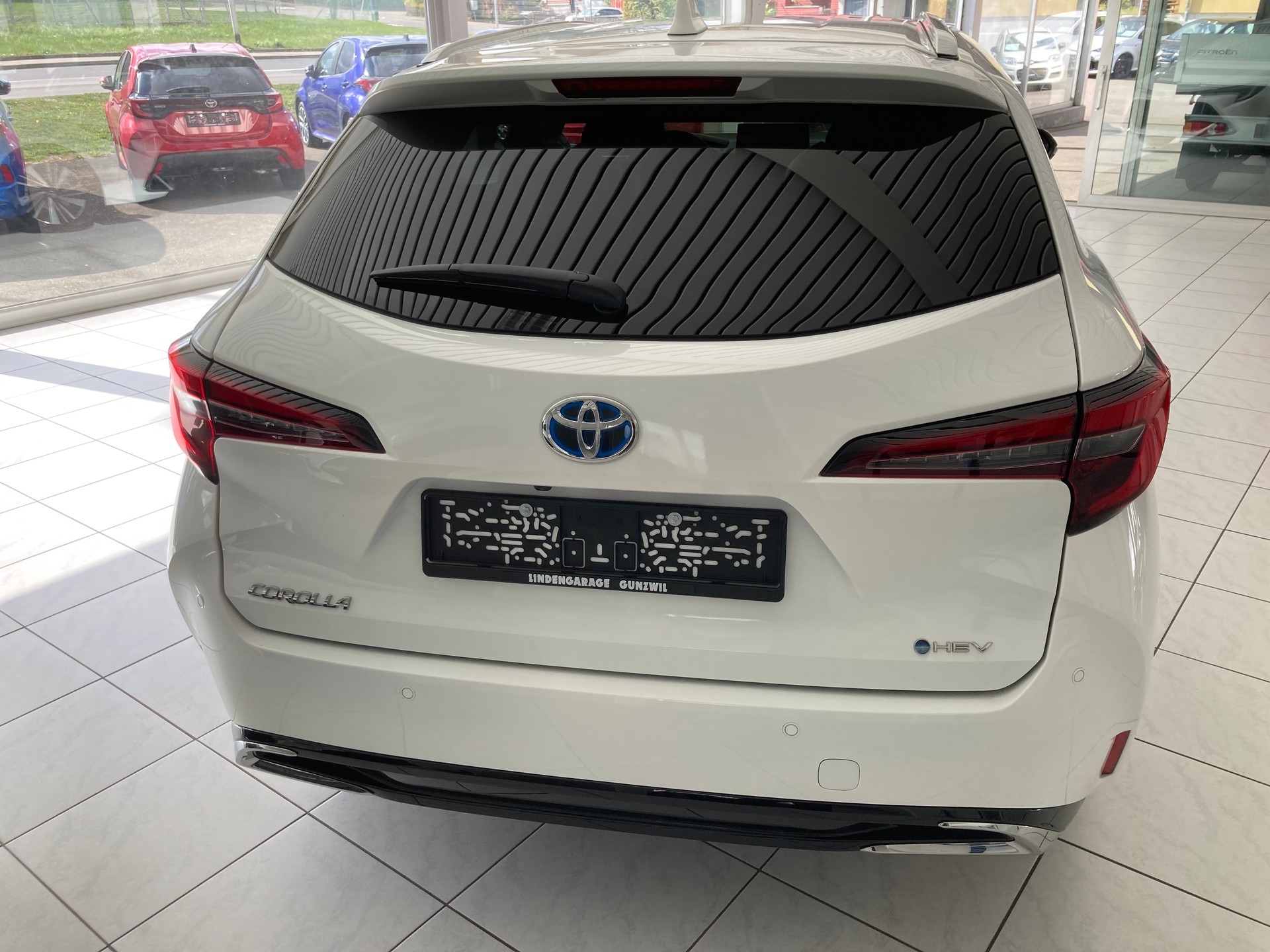 TOYOTA Corolla Touring Sports 1.8 HSD Trend e-CVT-image-5