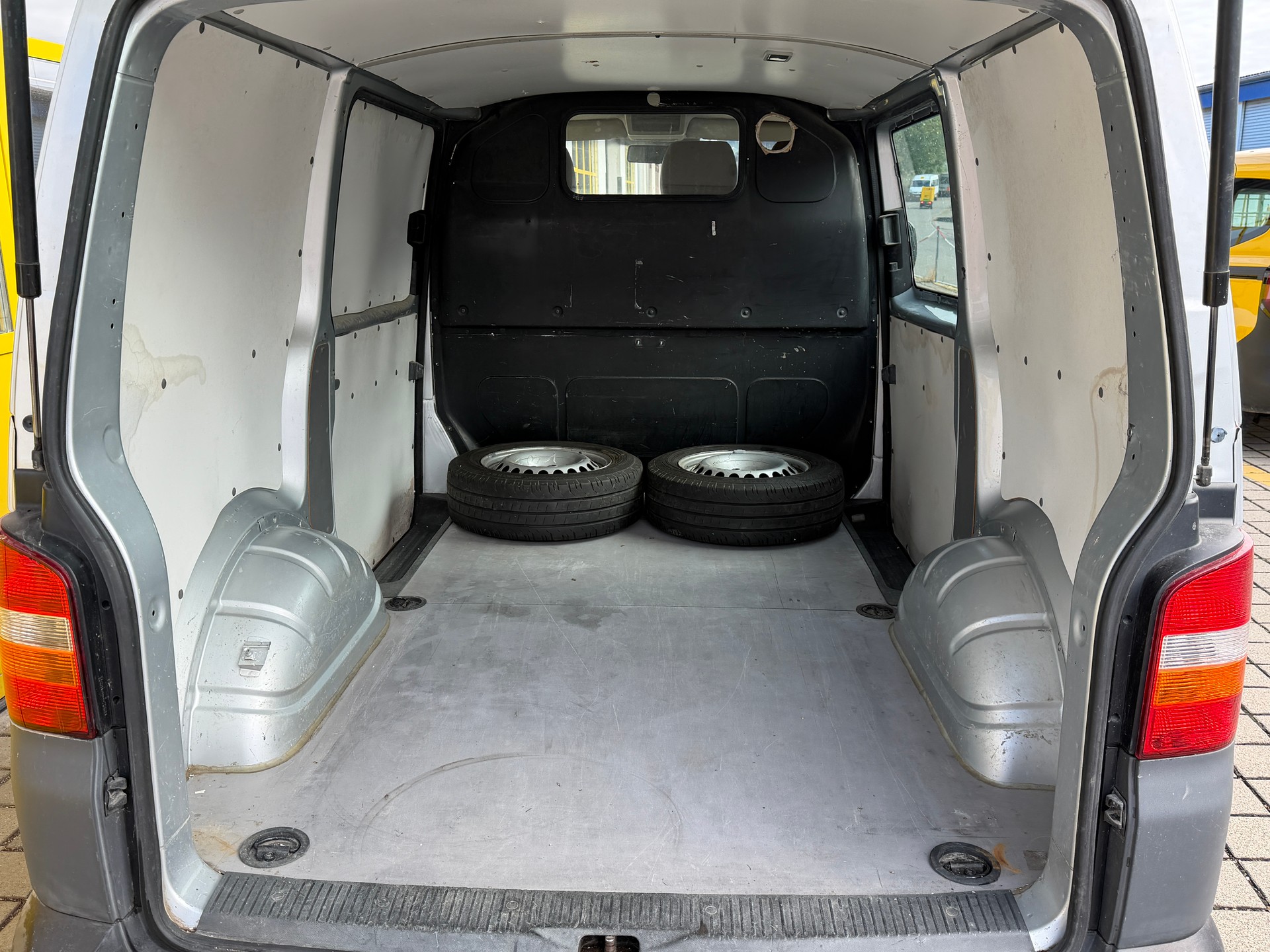 VW T5 2.0-image-7