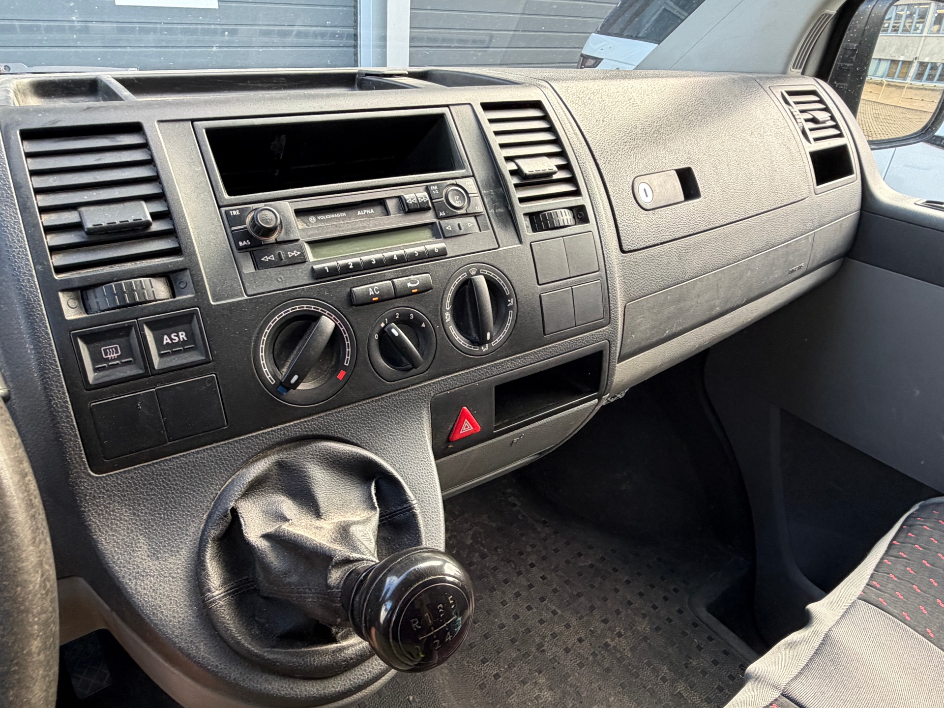 VW T5 2.0-image-11