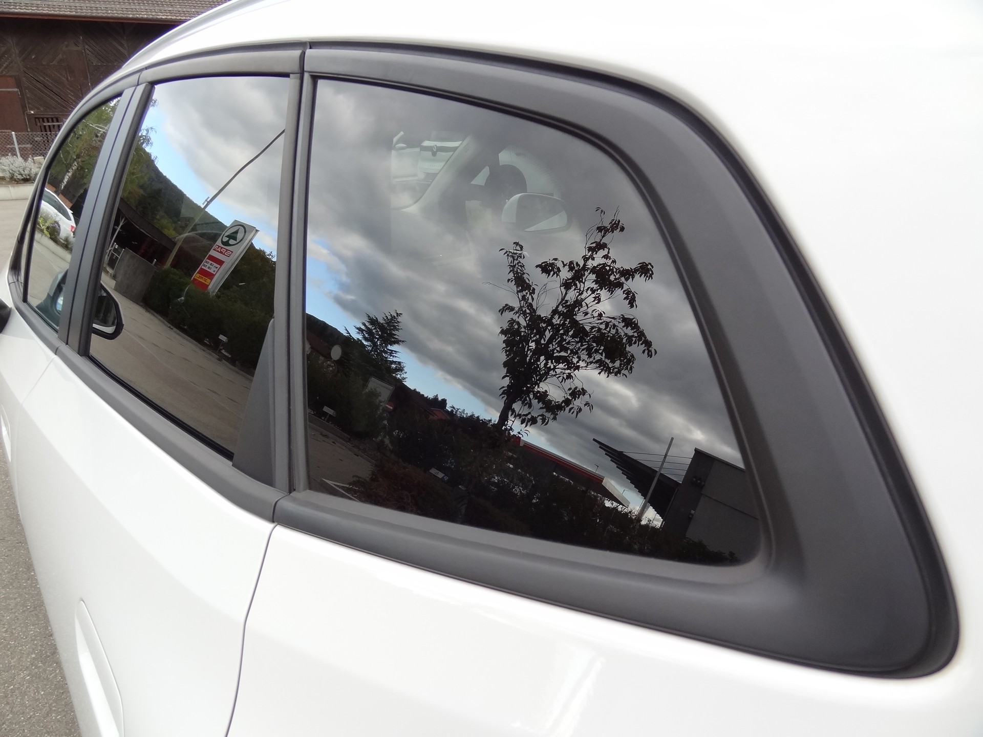BMW 223d Active Tourer xDrive DKG-image-17