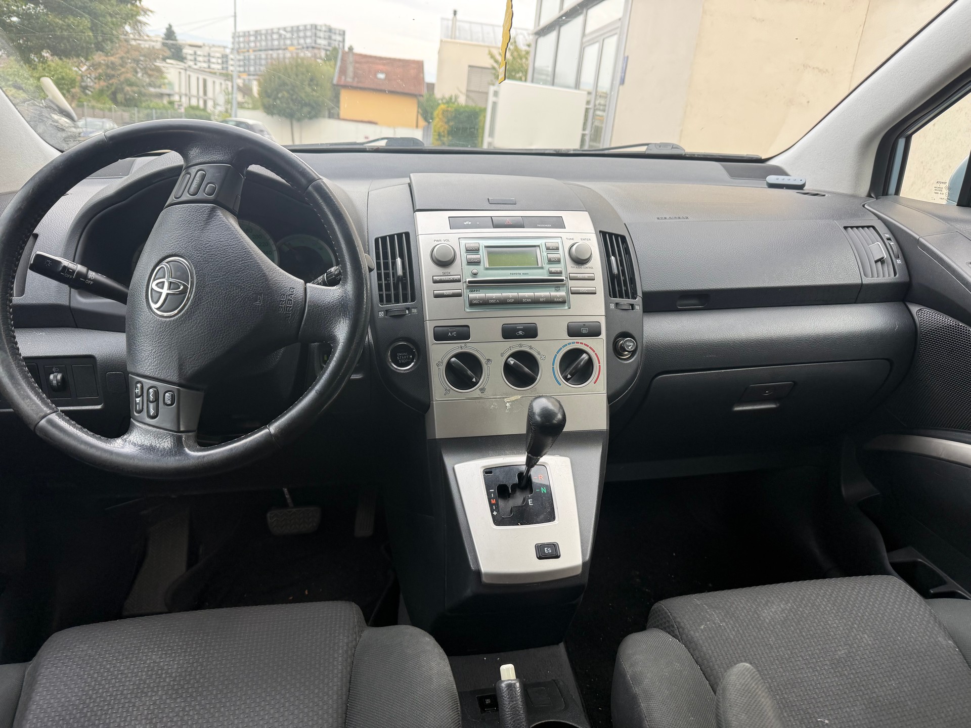 TOYOTA Corolla Verso 1.8 Linea Luna-image-4