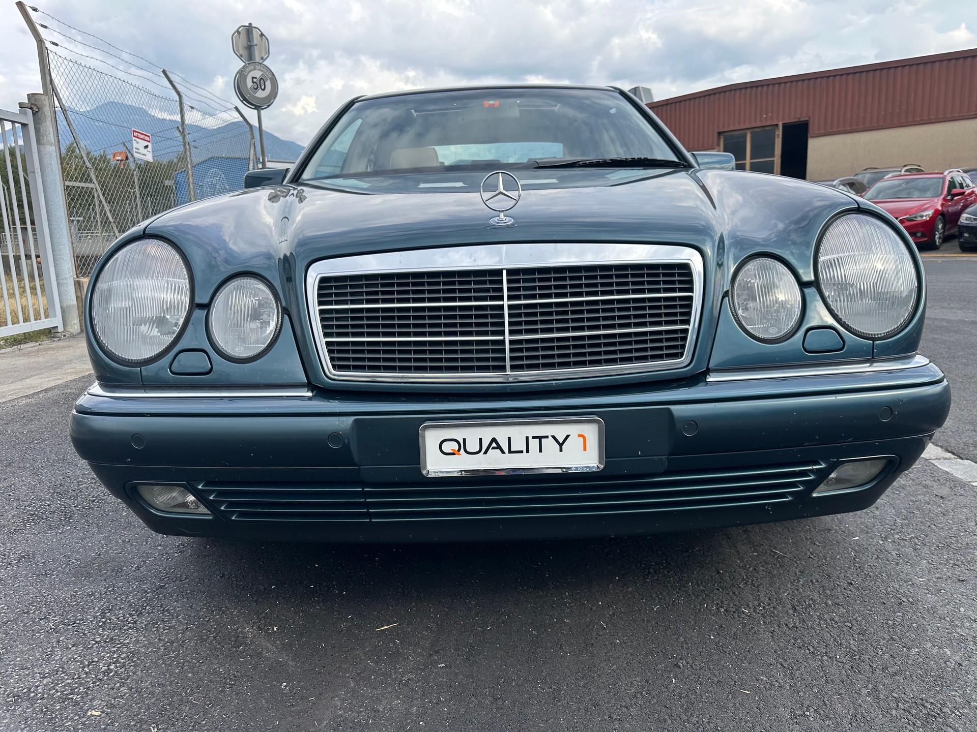 MERCEDES-BENZ E 320 Elégance 4-Matic Automatic-image-6