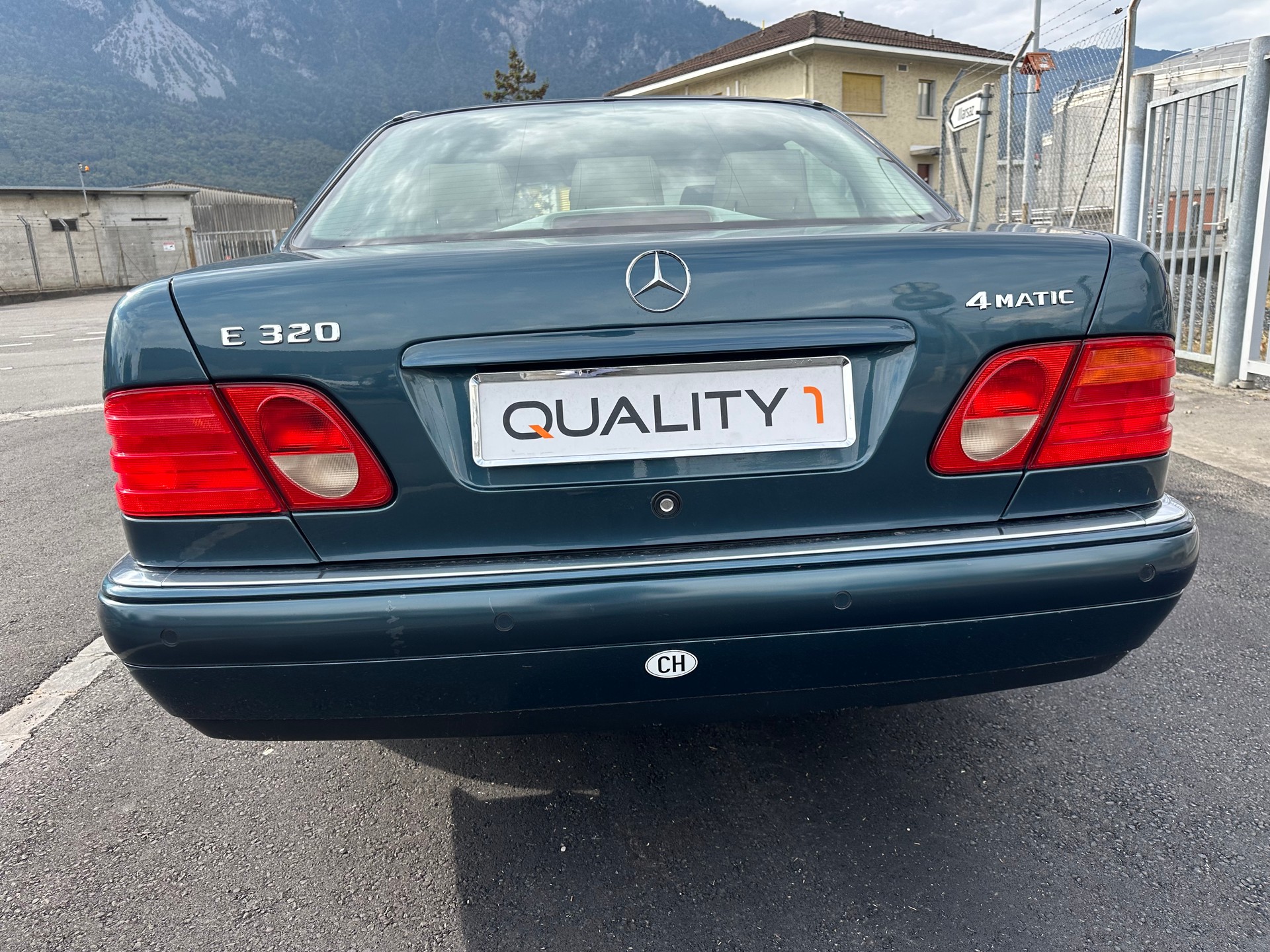MERCEDES-BENZ E 320 Elégance 4-Matic Automatic-image-7
