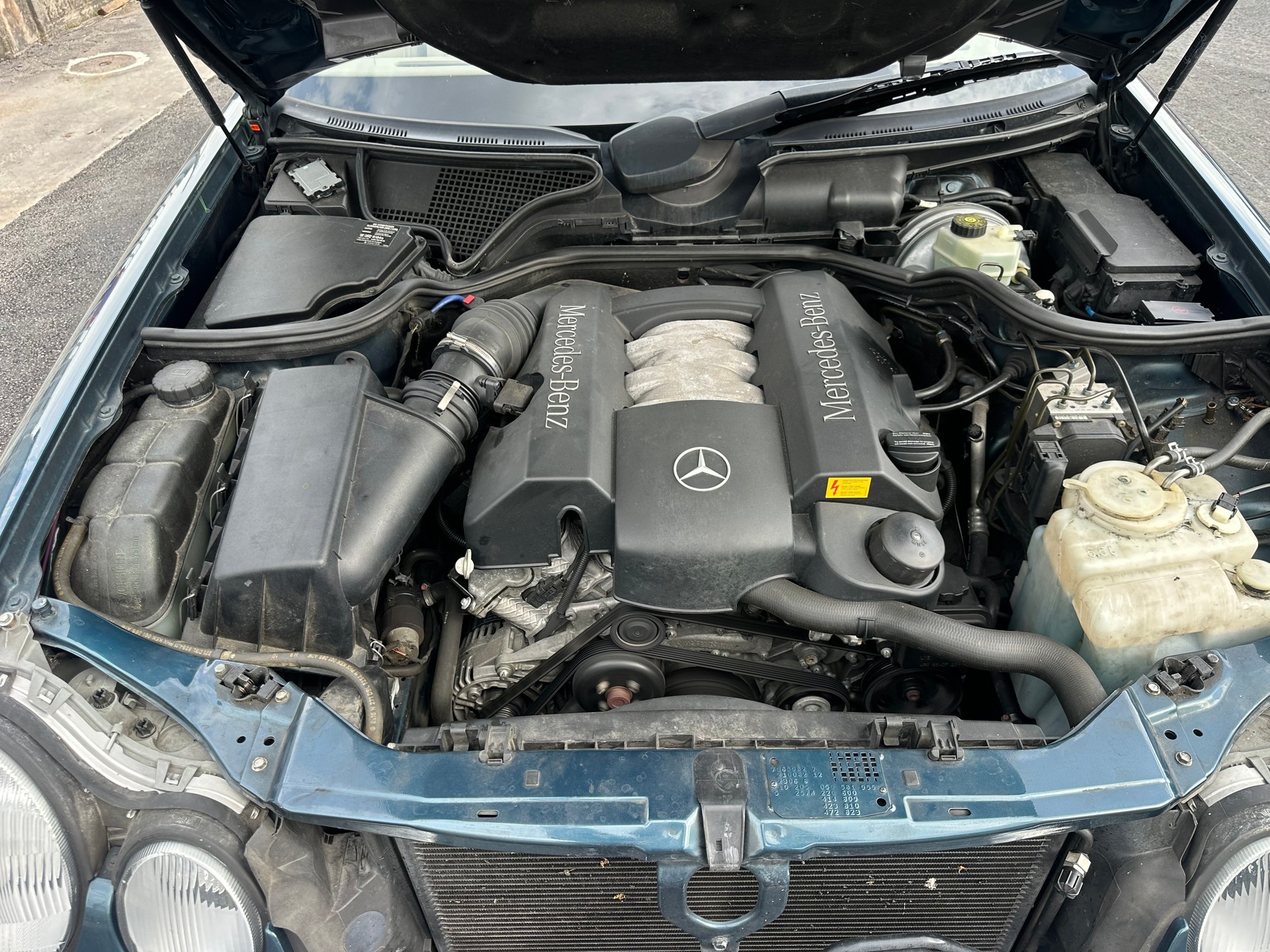 MERCEDES-BENZ E 320 Elégance 4-Matic Automatic-image-15