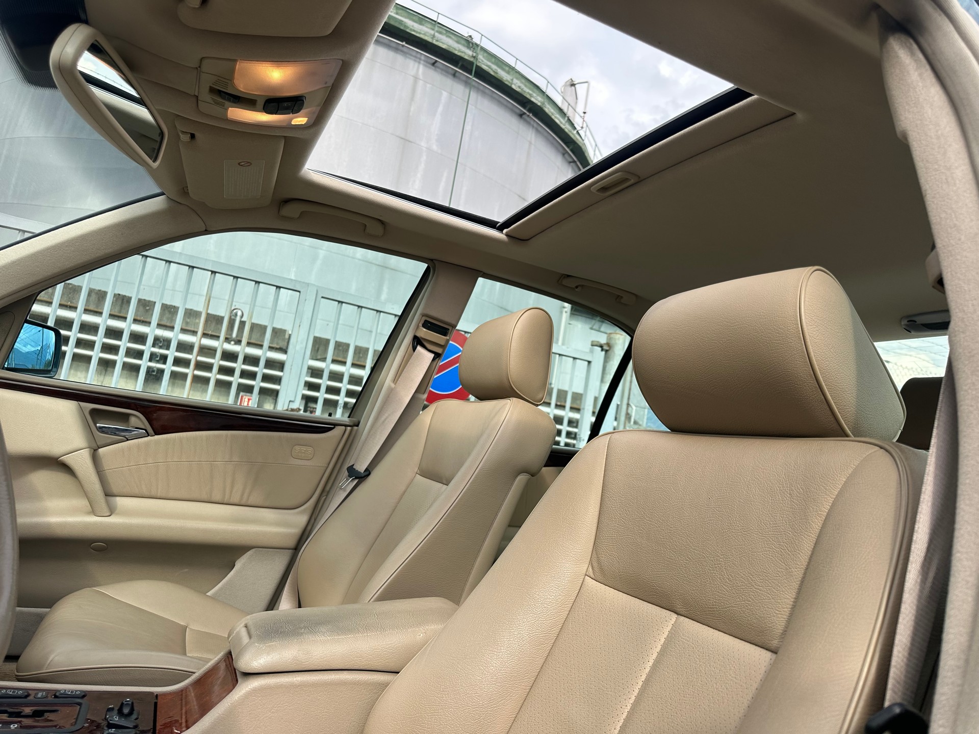 MERCEDES-BENZ E 320 Elégance 4-Matic Automatic-image-11