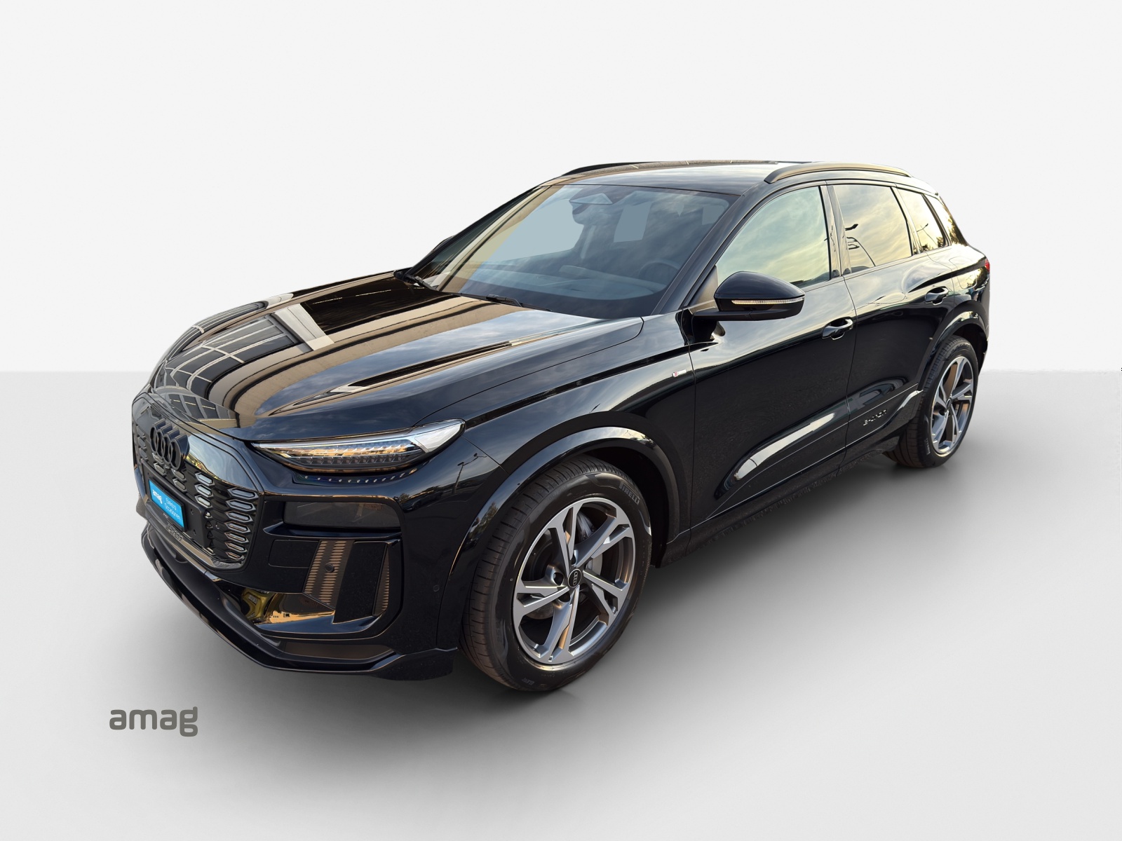 AUDI Q6 e-tron quattro-image-0