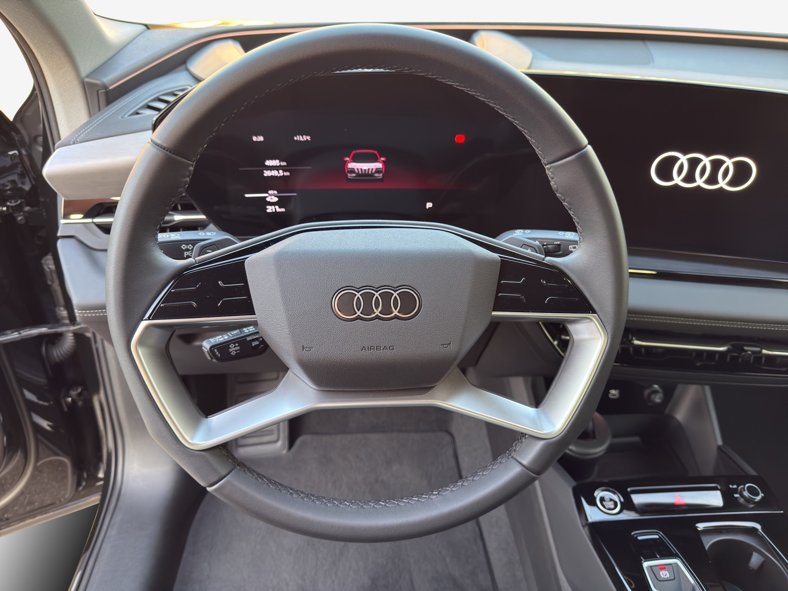 AUDI Q6 e-tron quattro-image-9