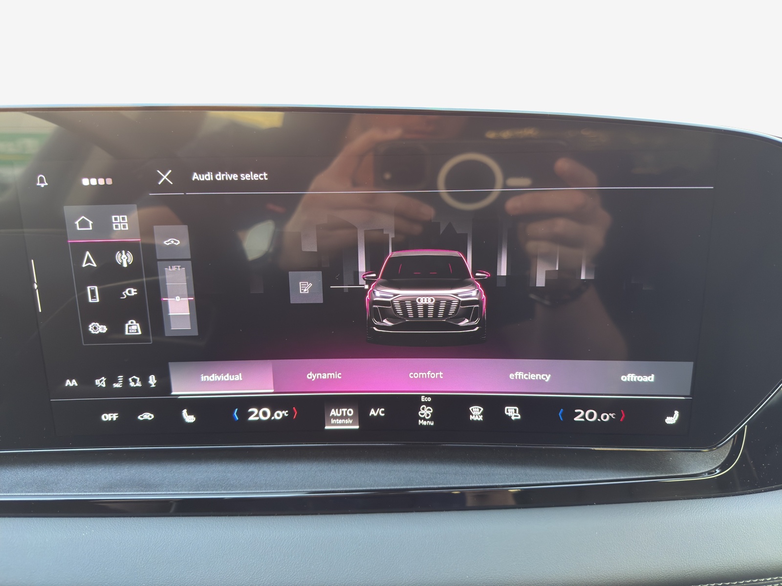AUDI Q6 e-tron quattro-image-15