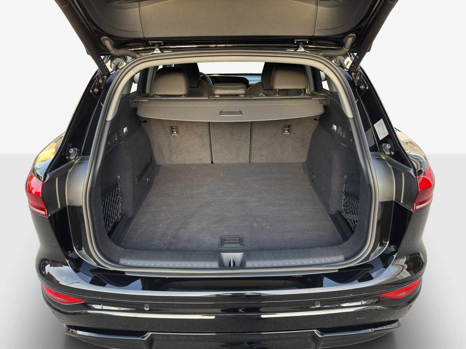 AUDI Q6 e-tron quattro-image-12