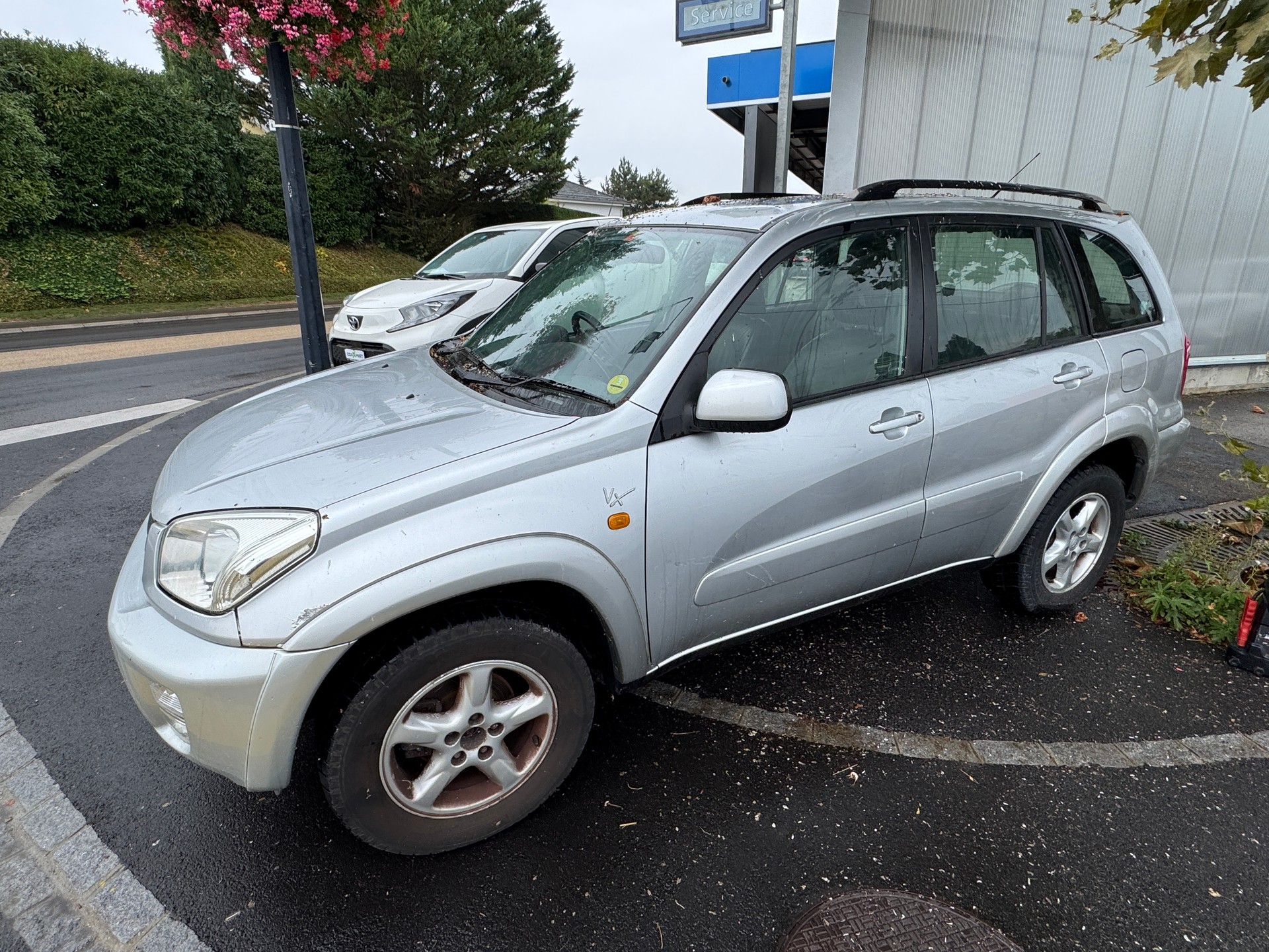 TOYOTA RAV-4-image-1