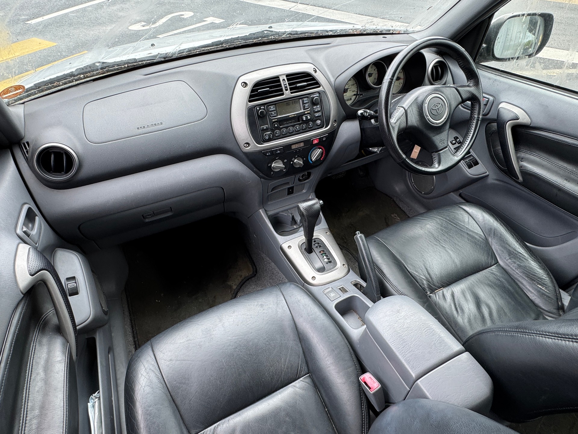 TOYOTA RAV-4-image-7
