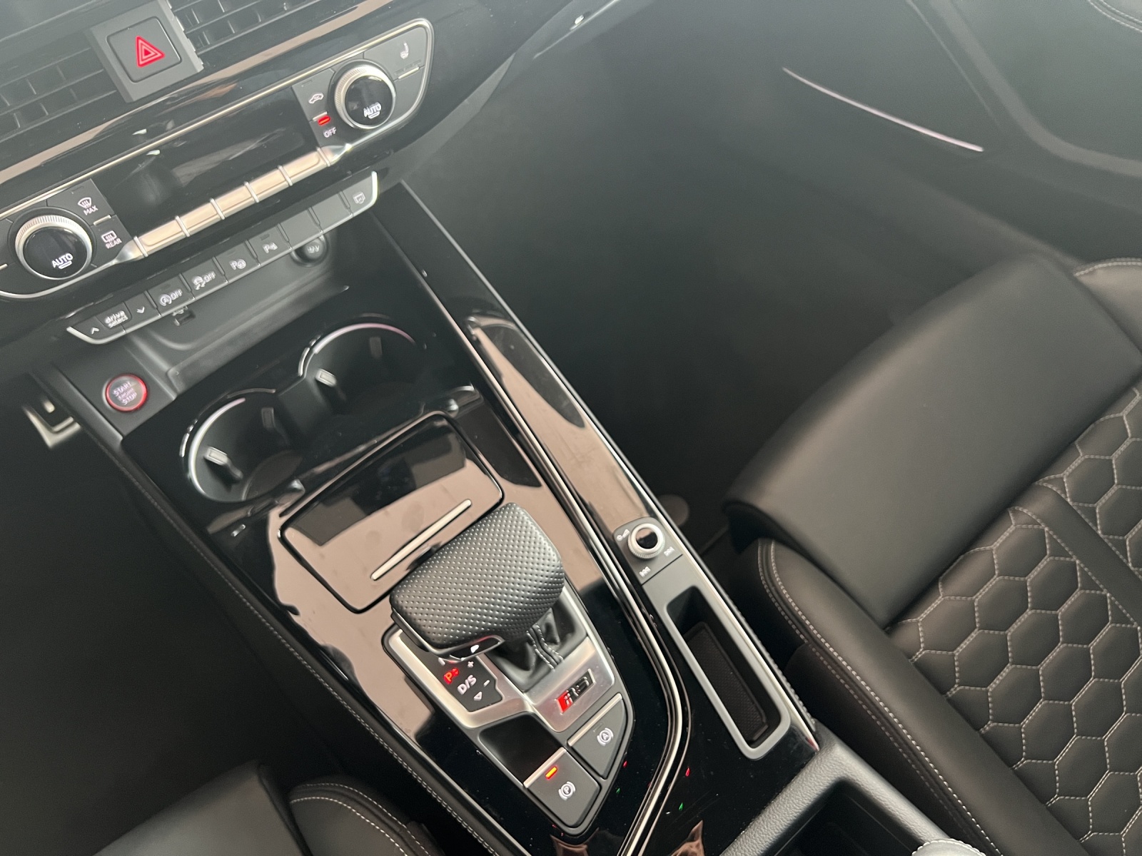AUDI RS4 Avant 2.9 V6 TFSI quattro Competition plus-image-15