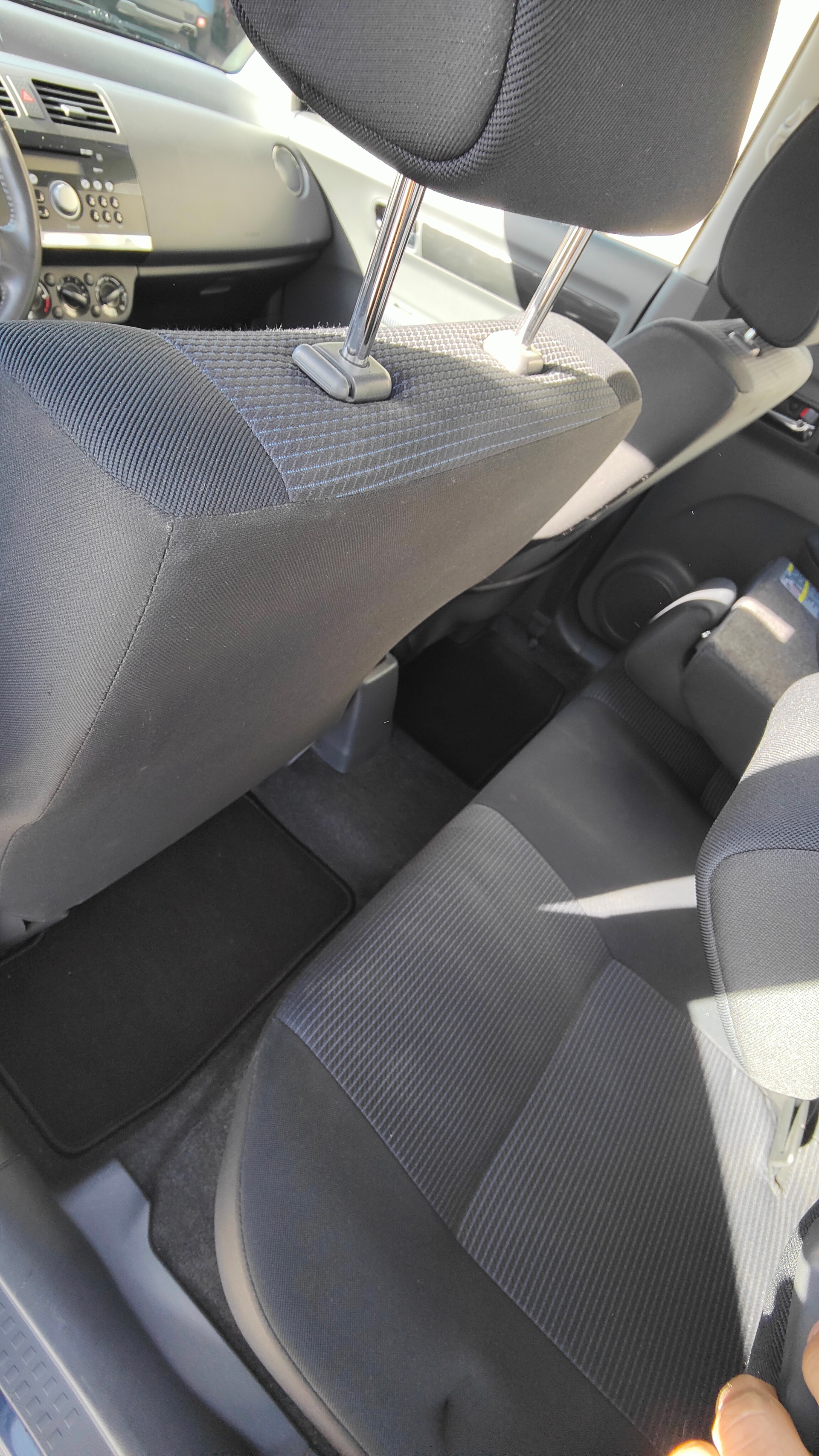 SUZUKI Swift 1.3i 16V GL Top Piz Sulai LE 4x4-image-9