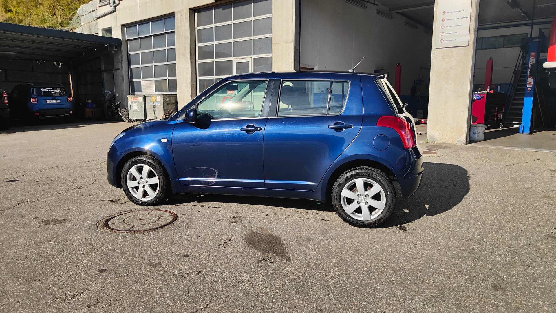 SUZUKI Swift 1.3i 16V GL Top Piz Sulai LE 4x4-image-5