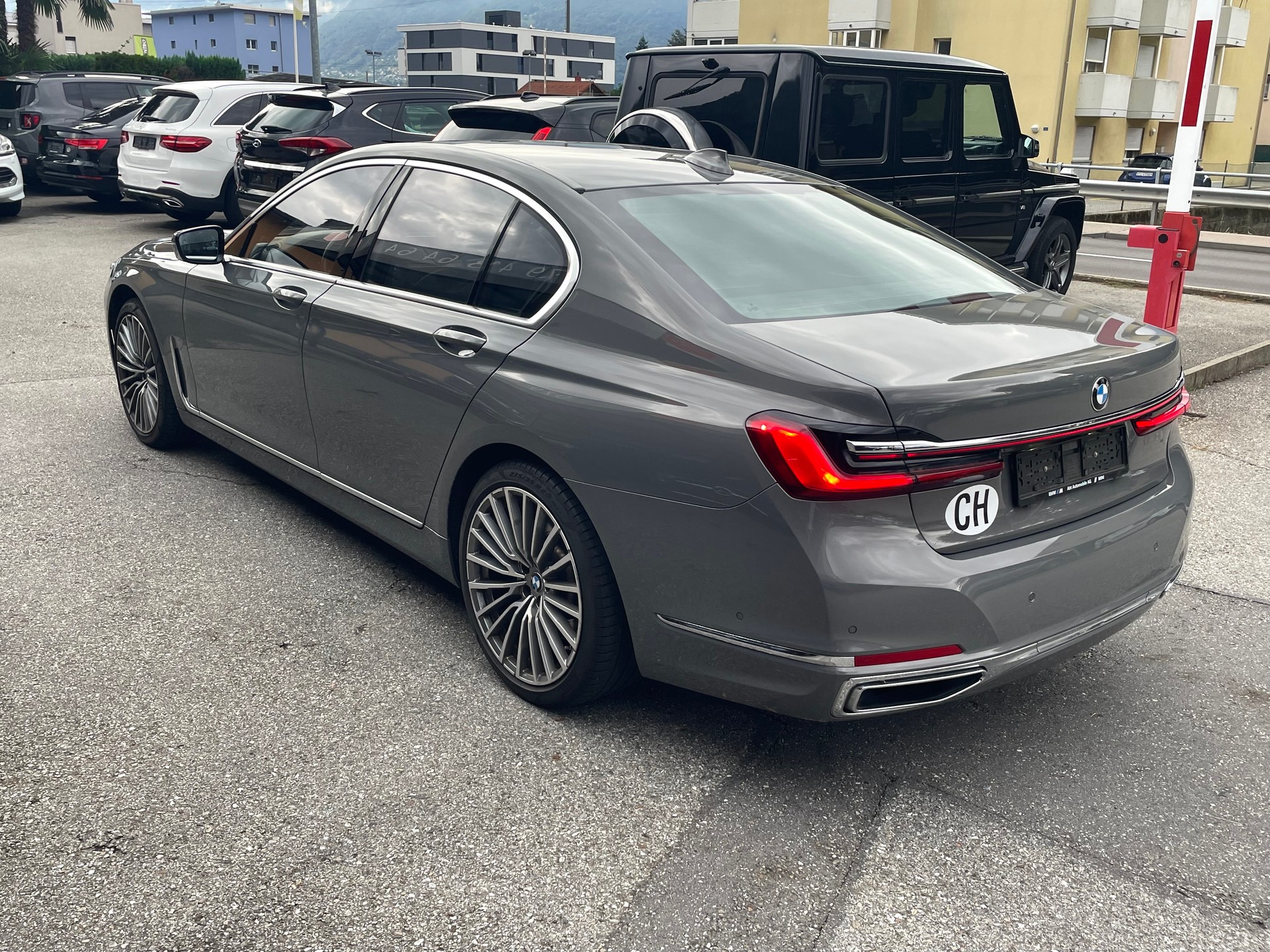 BMW 750d xDrive Steptronic-image-7