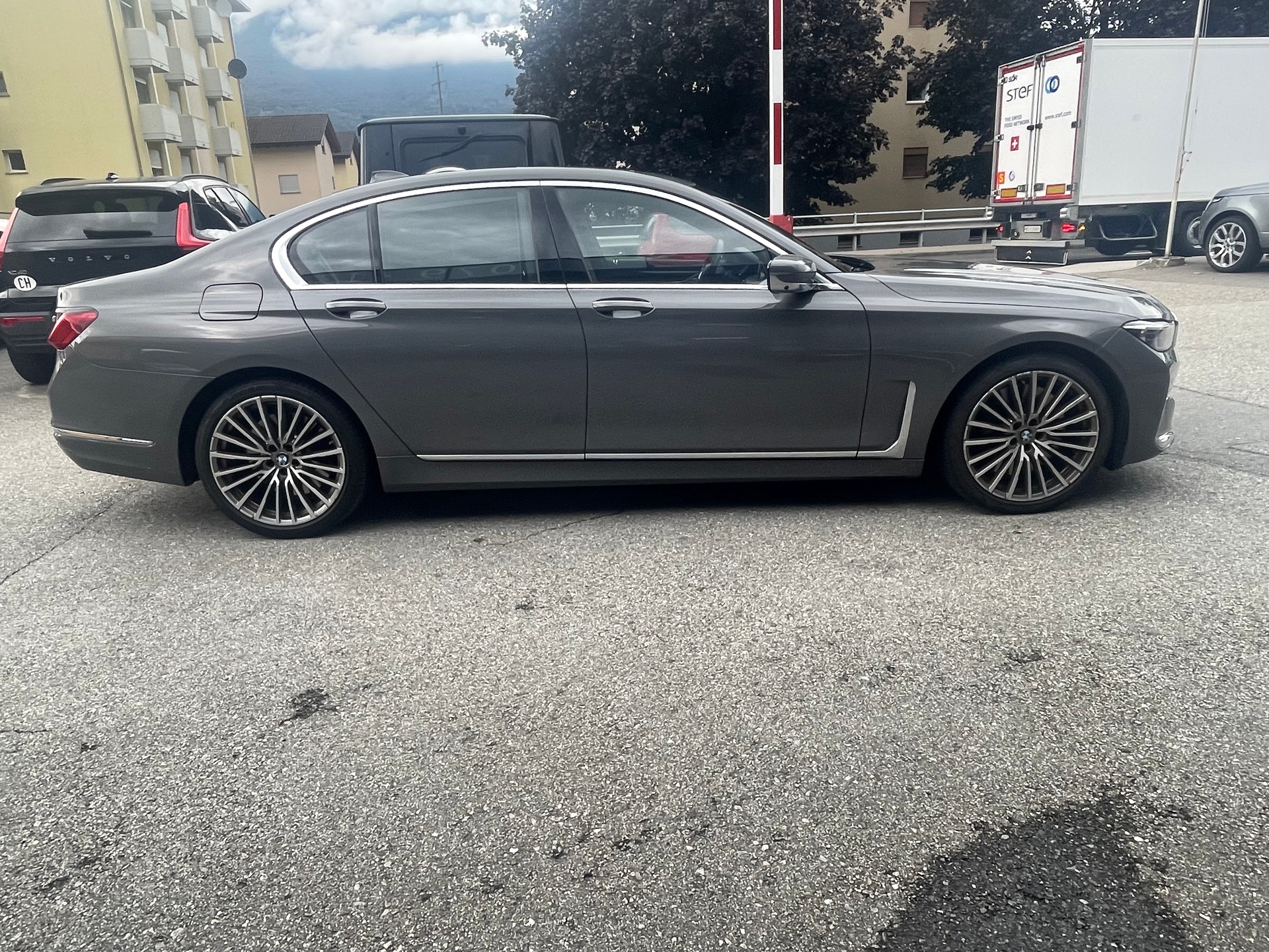 BMW 750d xDrive Steptronic-image-10