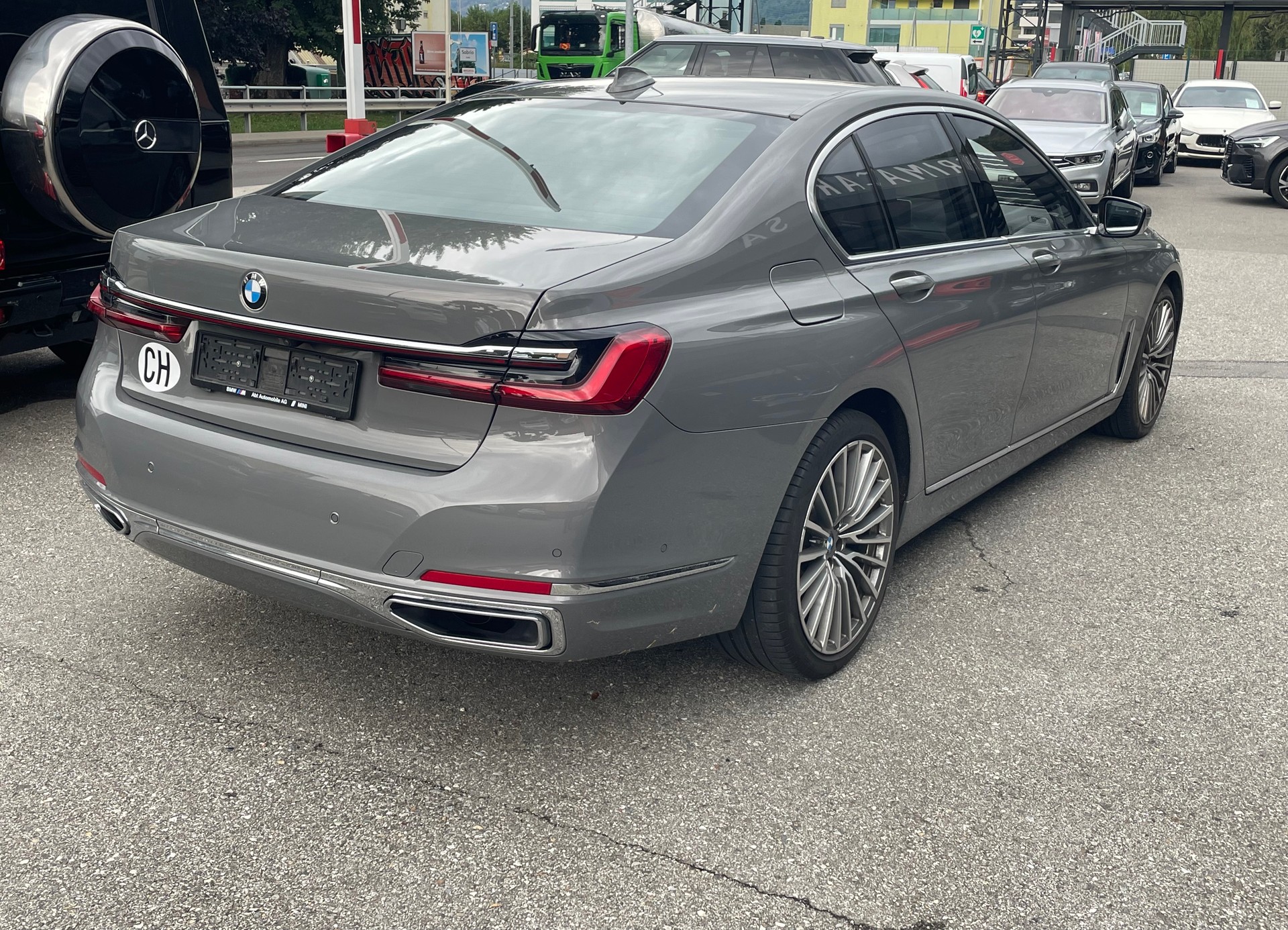 BMW 750d xDrive Steptronic-image-9