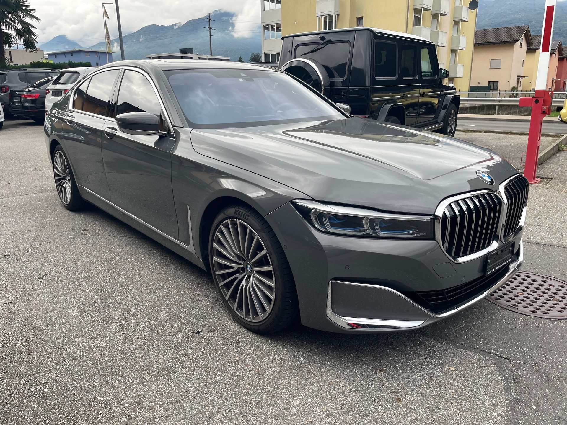 BMW 750d xDrive Steptronic-image-13