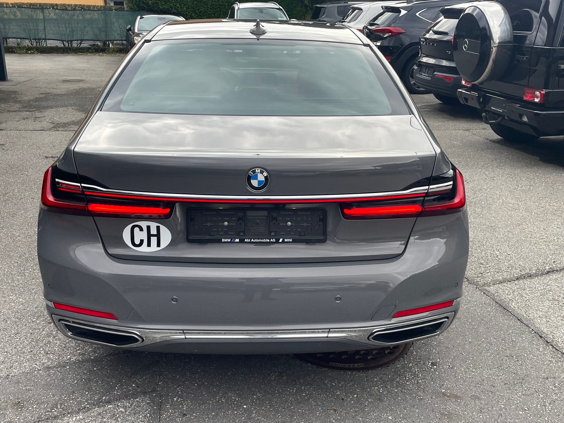 BMW 750d xDrive Steptronic-image-8