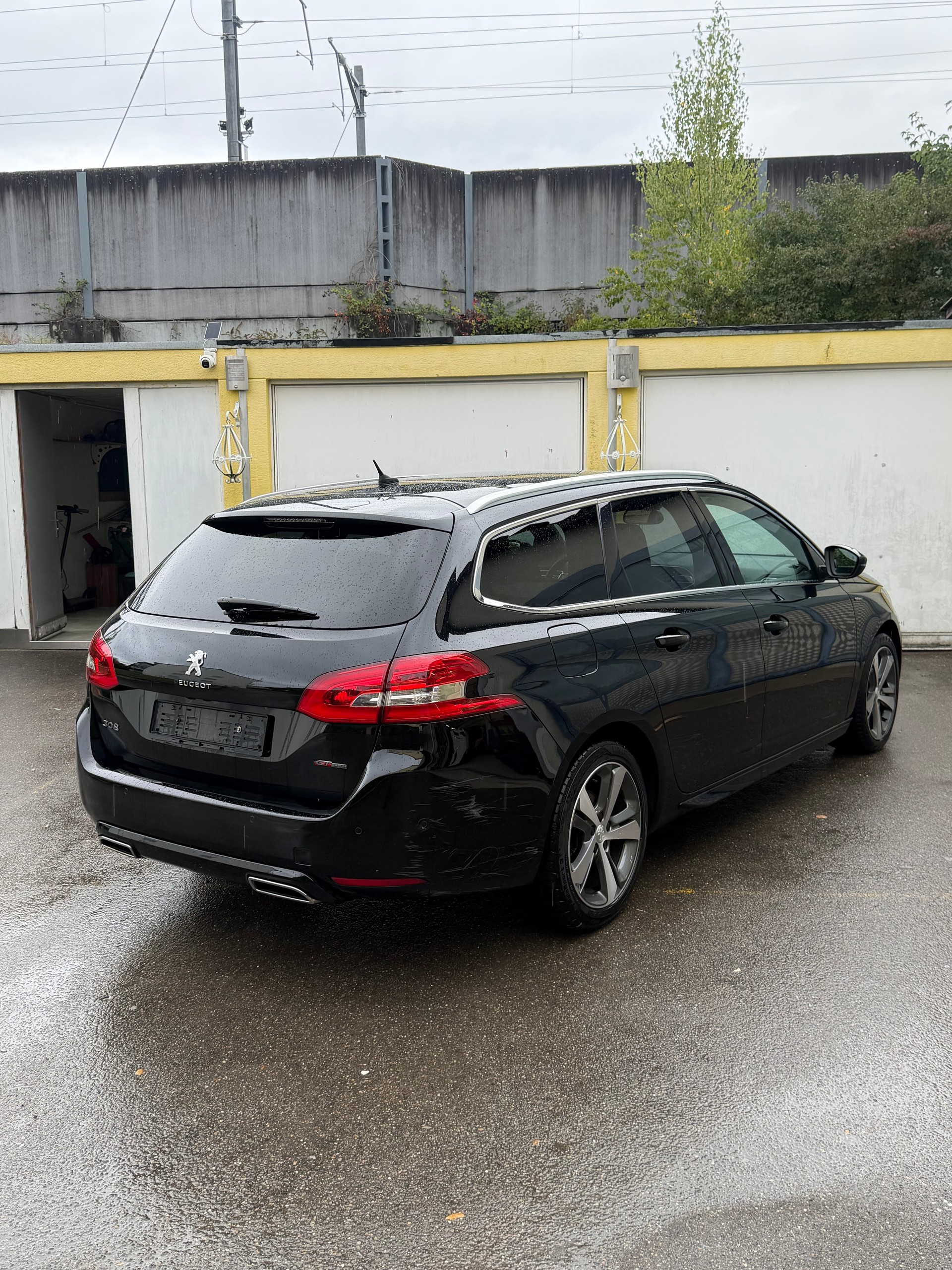 PEUGEOT 308 SW 1.2 THP GT Line Automatic-image-2