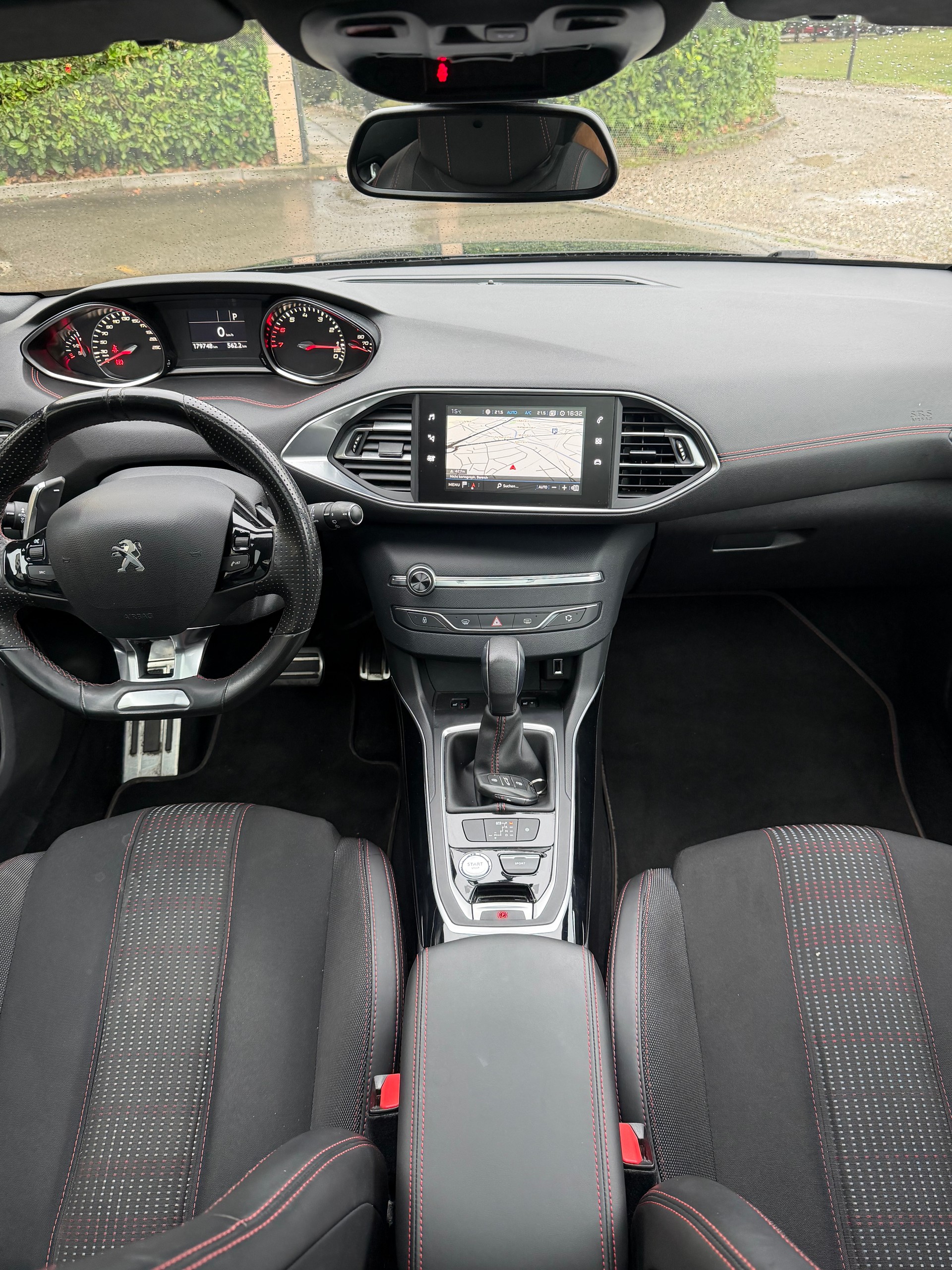 PEUGEOT 308 SW 1.2 THP GT Line Automatic-image-10