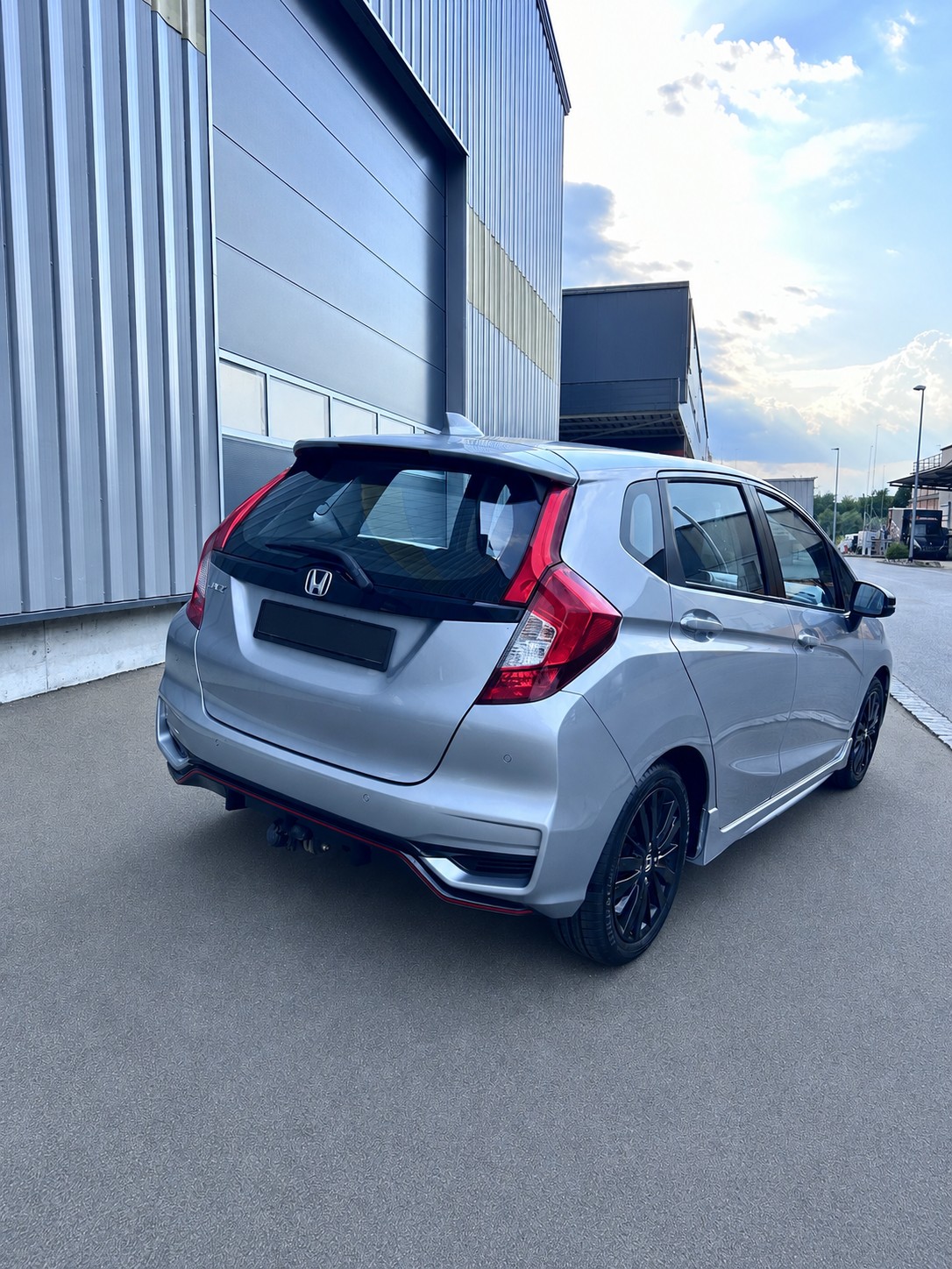 HONDA Jazz 1.5i-VTEC Dynamic-image-1