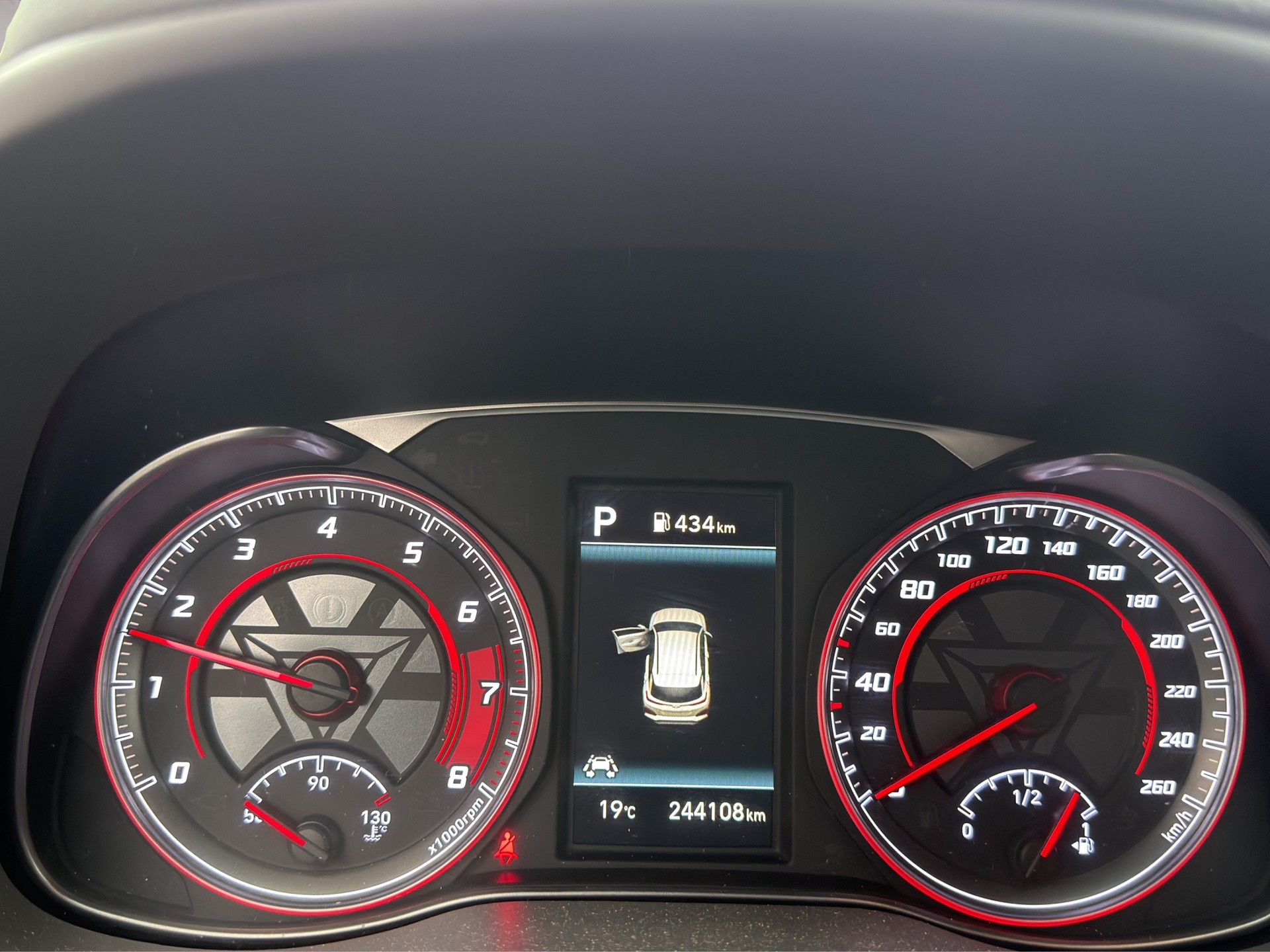 HYUNDAI Kona 1.6 T-GDi Iron Man Edition 4WD DCT-image-12