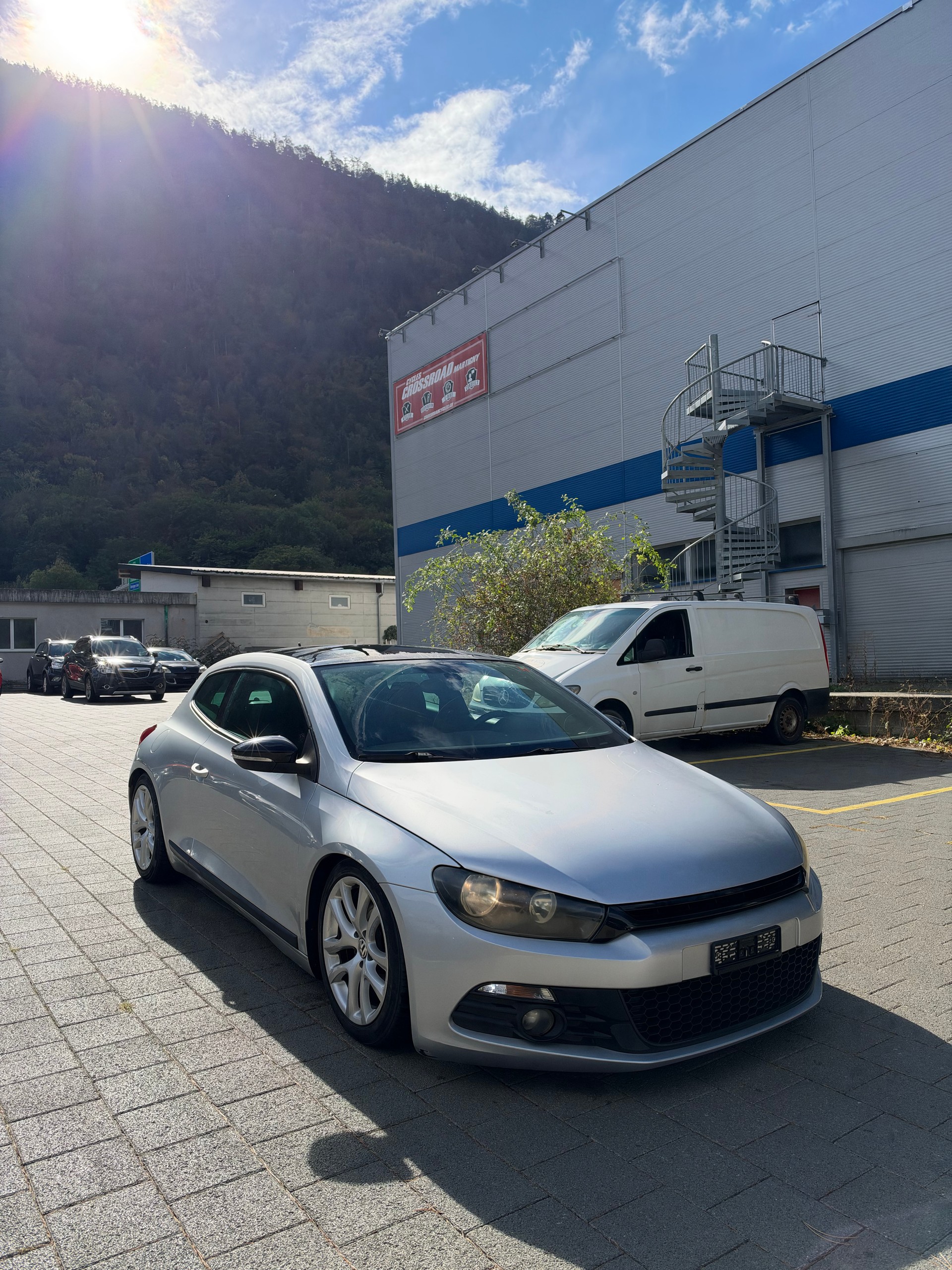 VW Scirocco 2.0 TSI-image-1