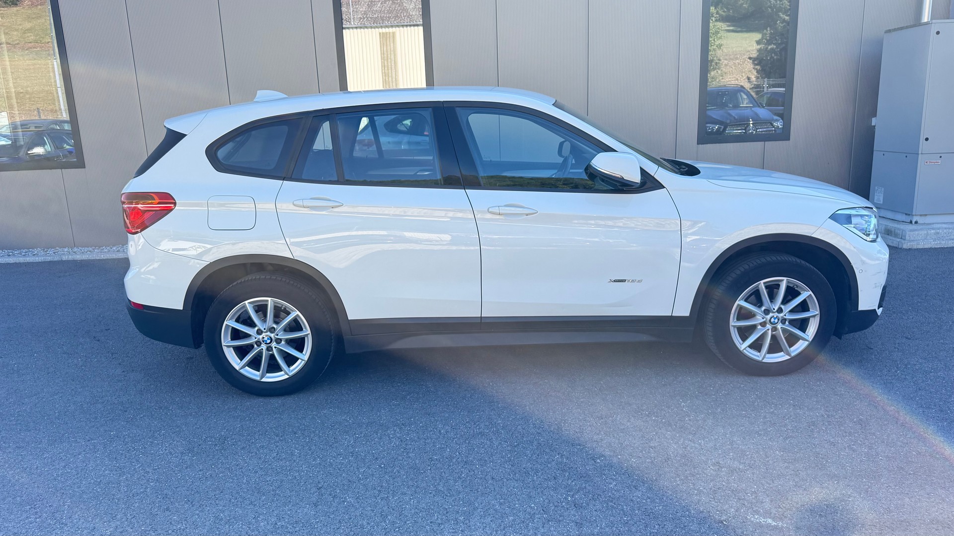 BMW X1 xDrive 18d Steptronic-image-5