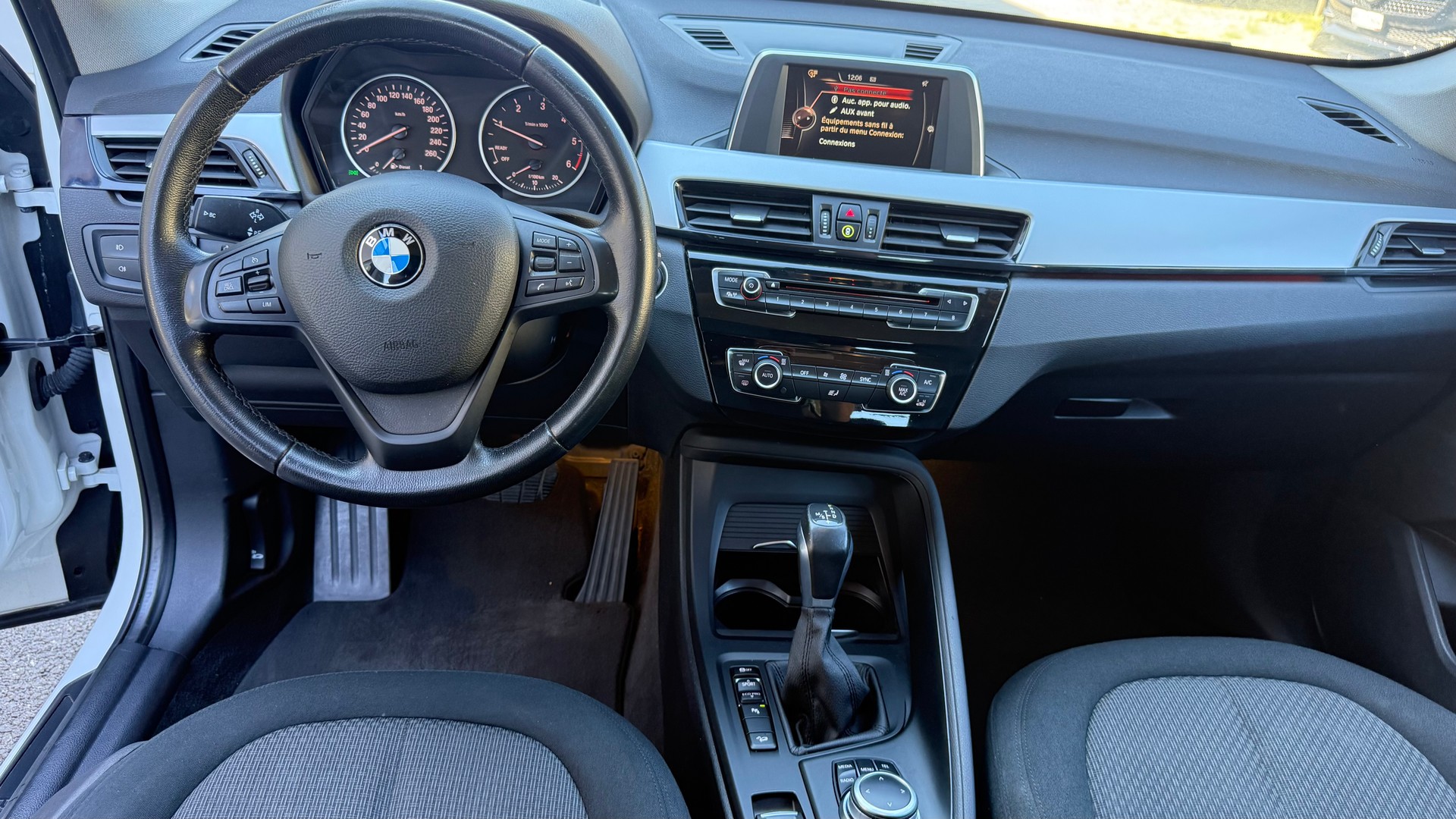 BMW X1 xDrive 18d Steptronic-image-9