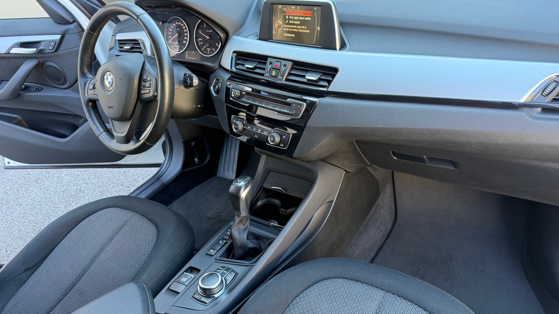 BMW X1 xDrive 18d Steptronic-image-10