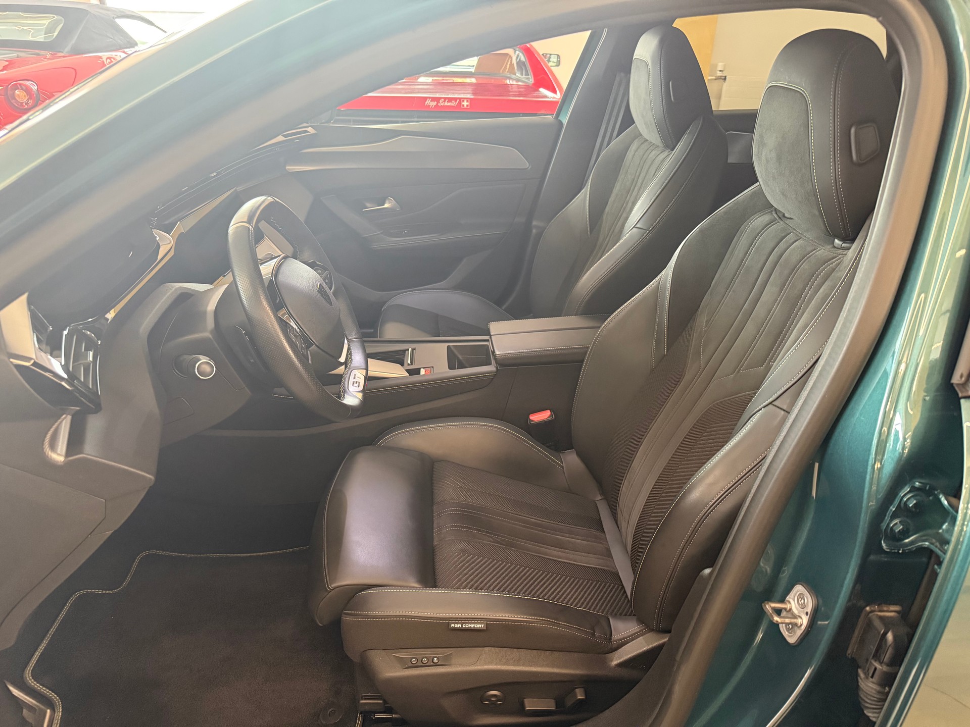 PEUGEOT 308 SW 1.6 PHEV 225 GT Pack-image-10