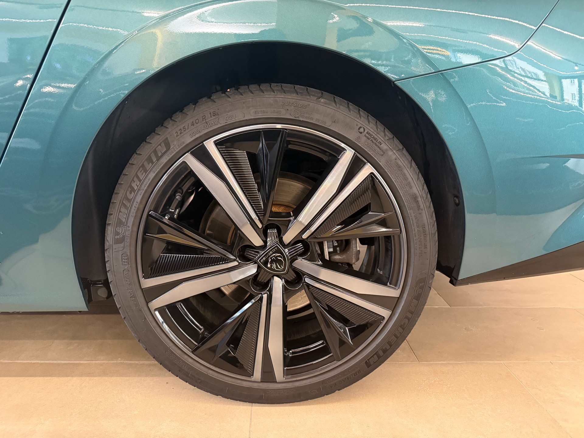 PEUGEOT 308 SW 1.6 PHEV 225 GT Pack-image-18